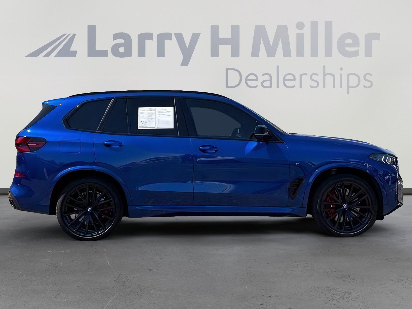 2025 BMW X5 8