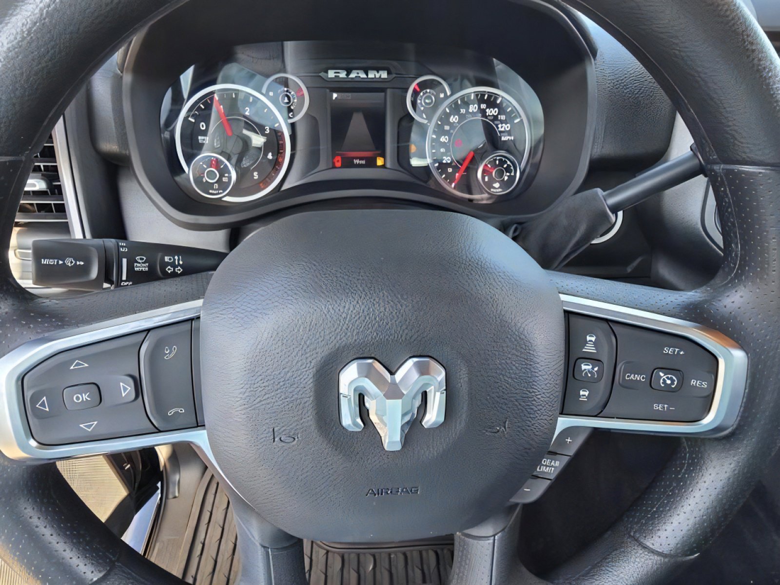 2025 RAM 2500 Tradesman - Photo 10