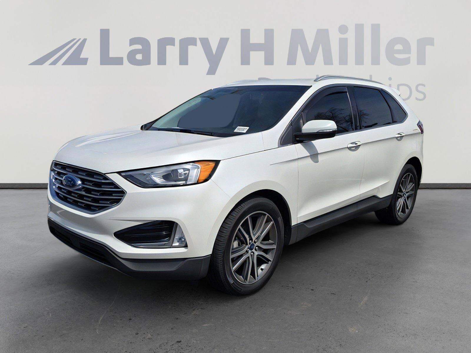 2019 Ford Edge Titanium photo 3