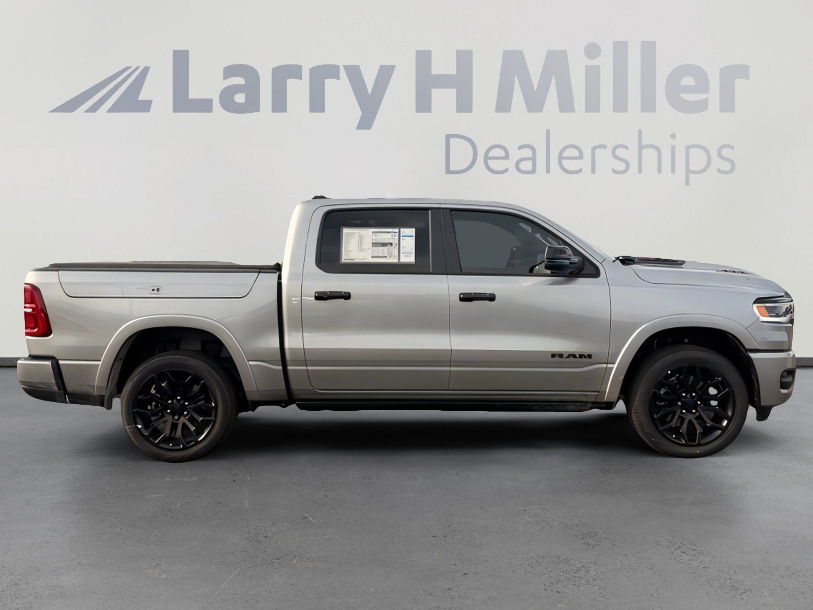 2026 RAM 1500 Limited - Photo 7