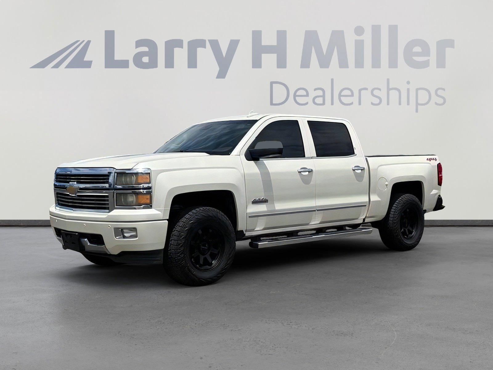 2015 Chevrolet Silverado 1500 High Country 4X4 Crew Cab Short Box's photo