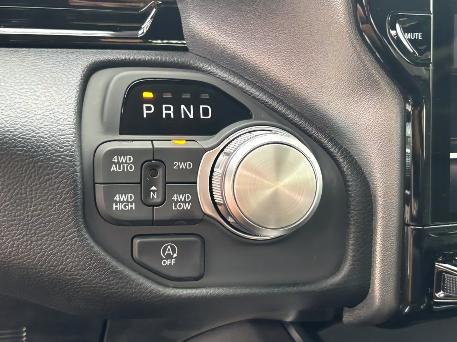2026 RAM 1500 Laramie - Photo 15