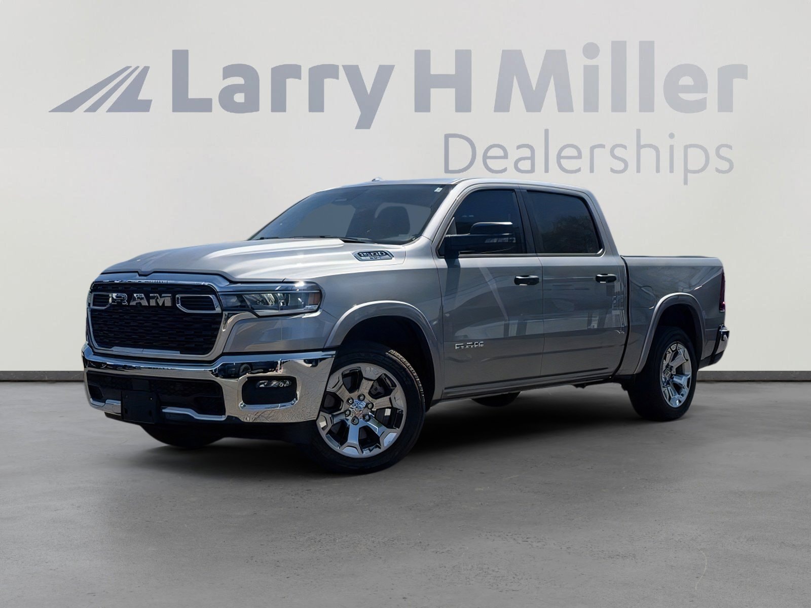 2025 RAM 1500 Big Horn/Lone Star 4x4 Crew Cab 5'7's photo