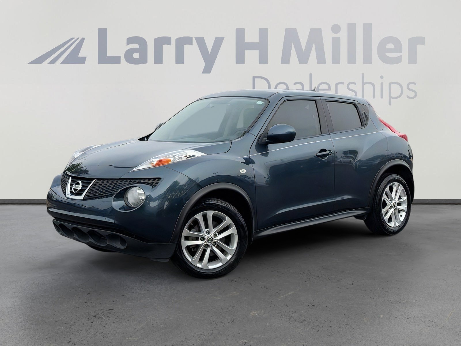 2011 Nissan Juke SV FWD CVT's photo