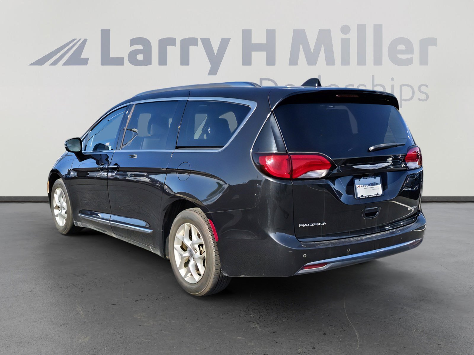 2020 Chrysler Pacifica Limited photo 4