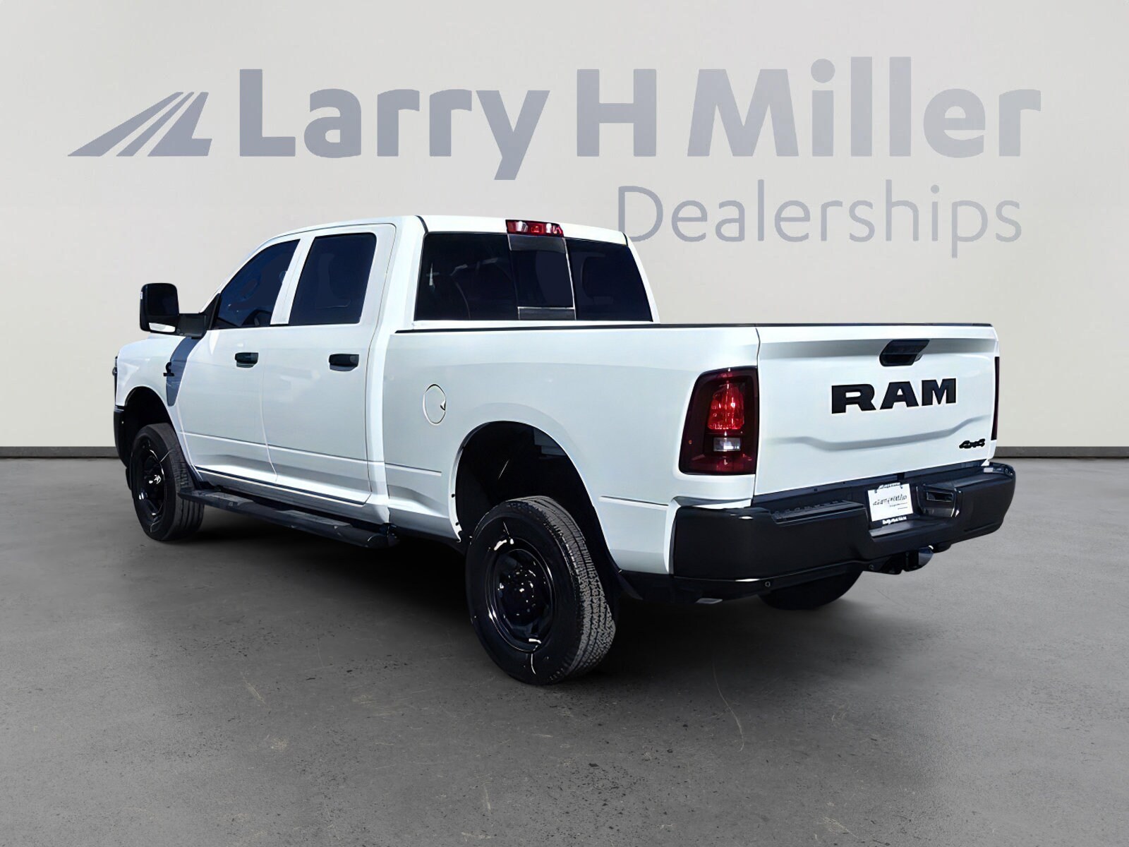 2025 Ram 2500 Tradesman photo 4