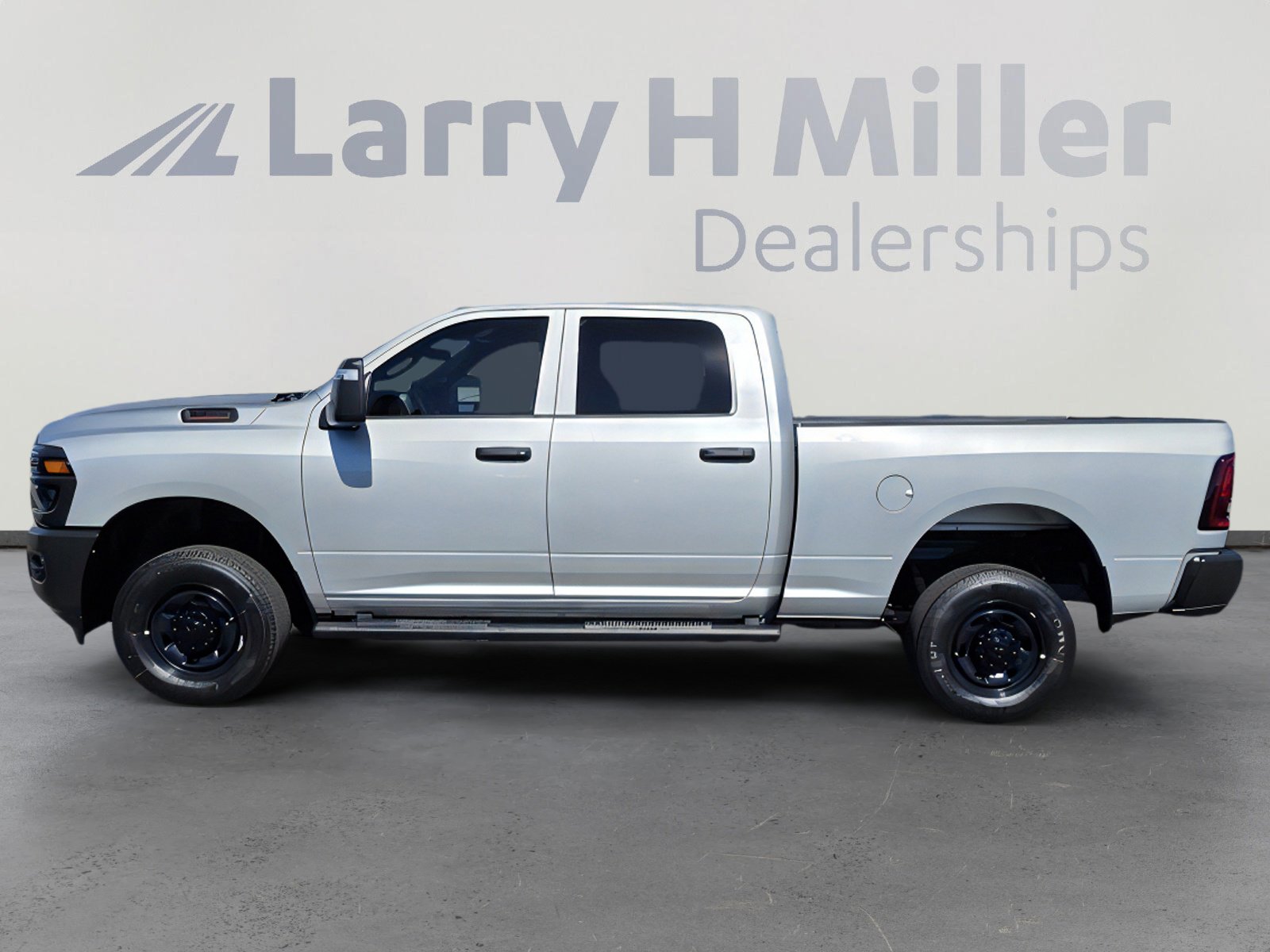 2026 Ram 2500 Tradesman photo 3