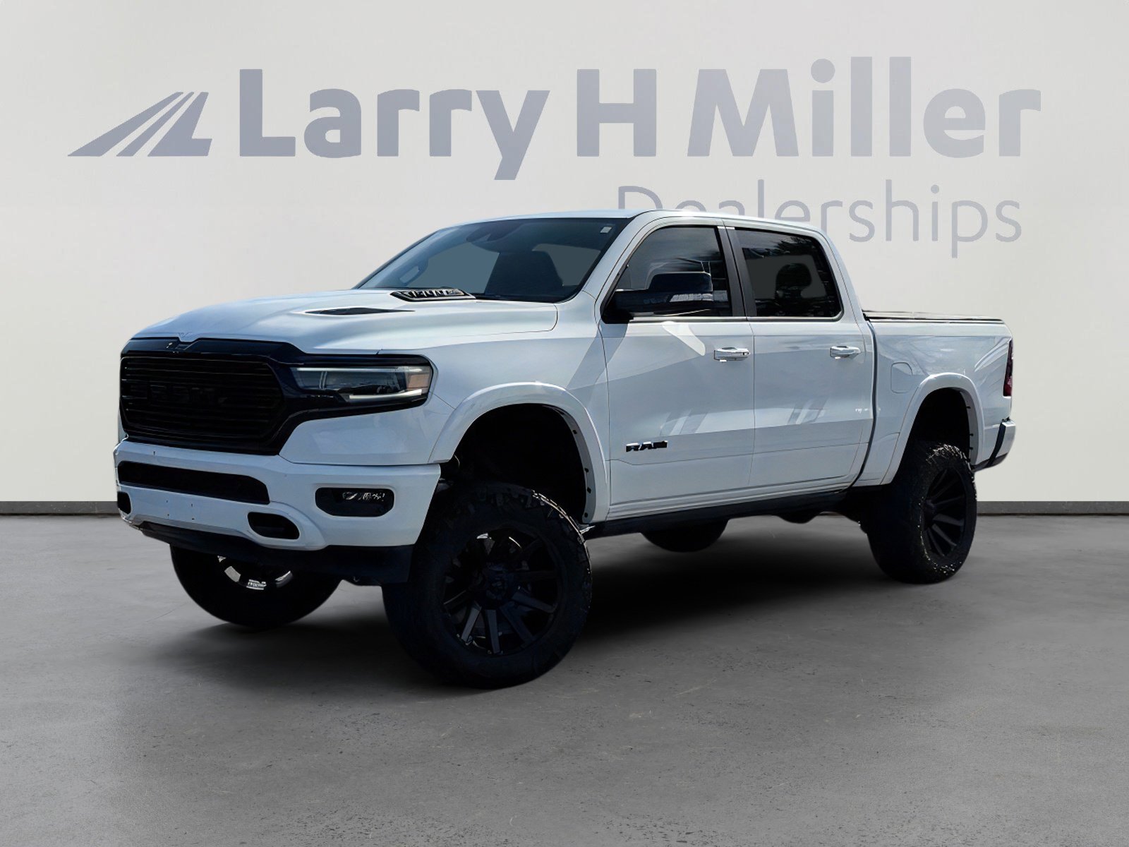 2022 RAM 1500 Limited 4x4 Crew Cab 5'7's photo