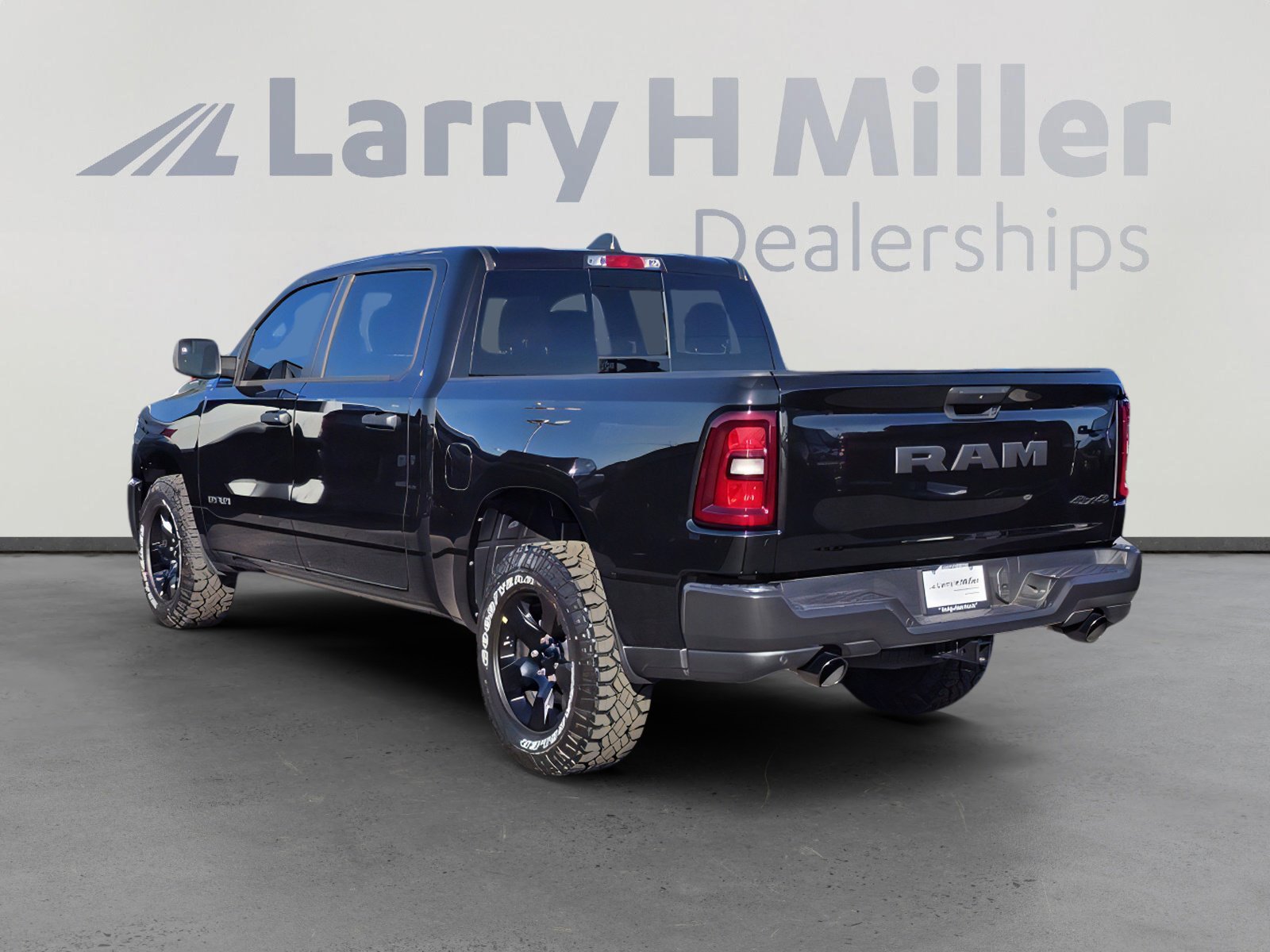 2026 Ram 1500 Warlock photo 4