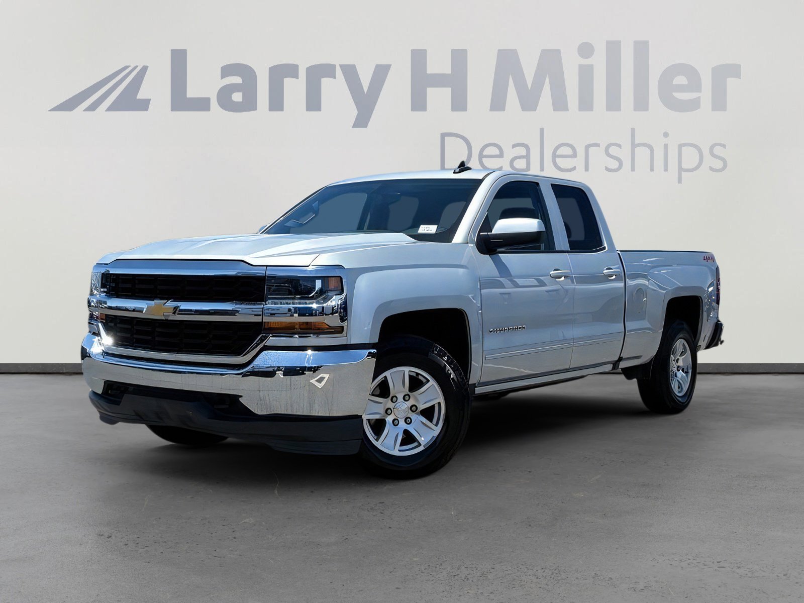 2019 Chevrolet Silverado 1500 LT 4x4 Double Cab Std Box's photo