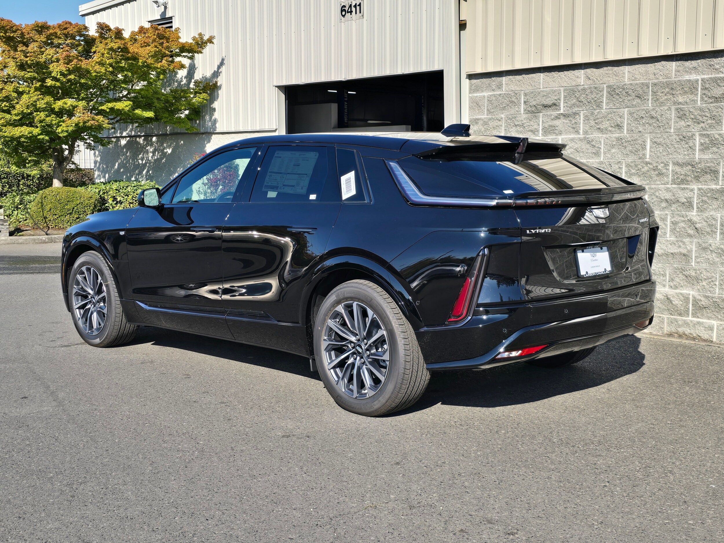 2026 Cadillac Lyriq Sport photo 2