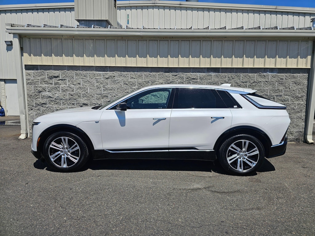 Used 2024 CADILLAC LYRIQ Tech SUV