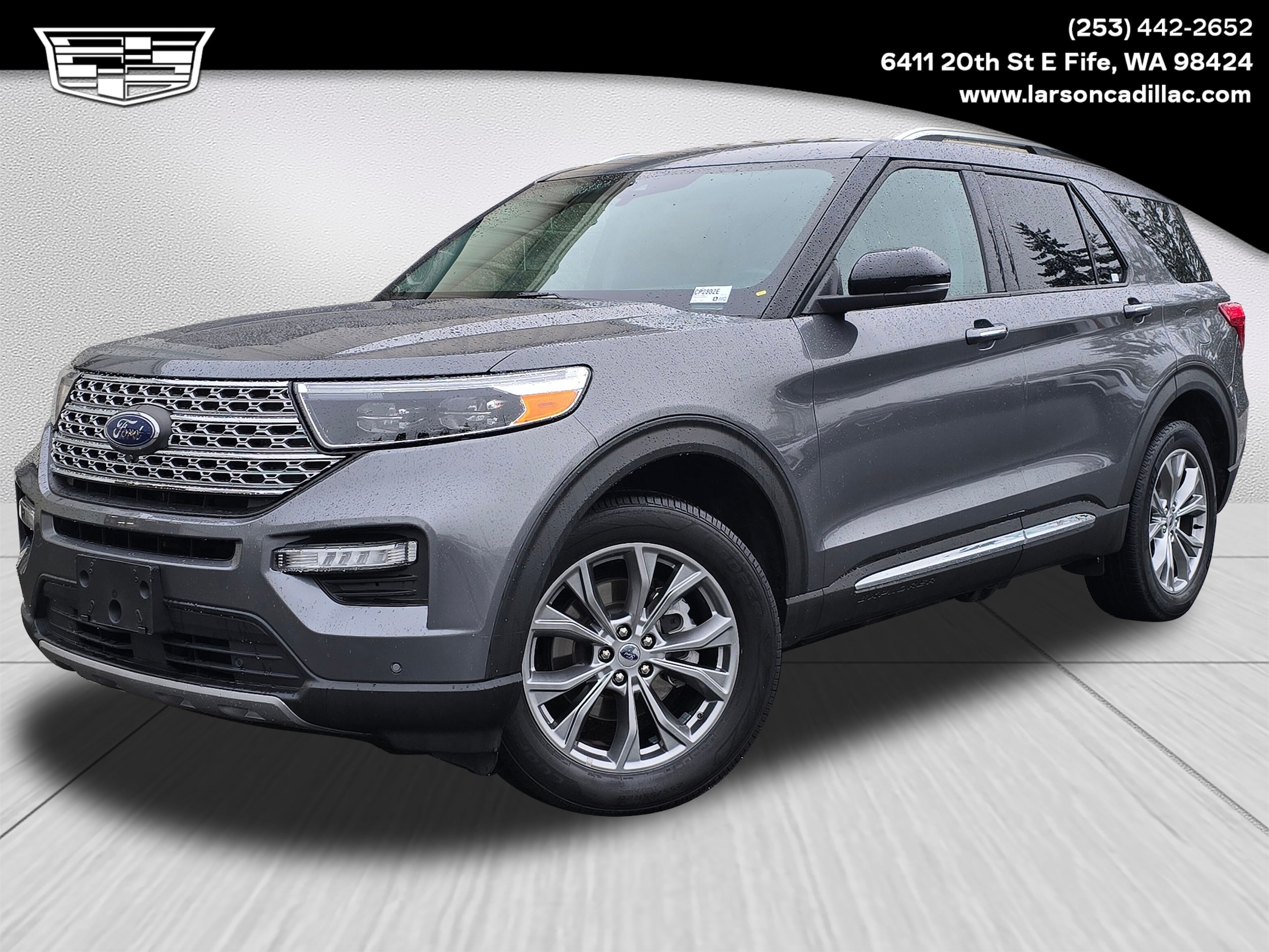 2022 Ford Explorer Limited's photo
