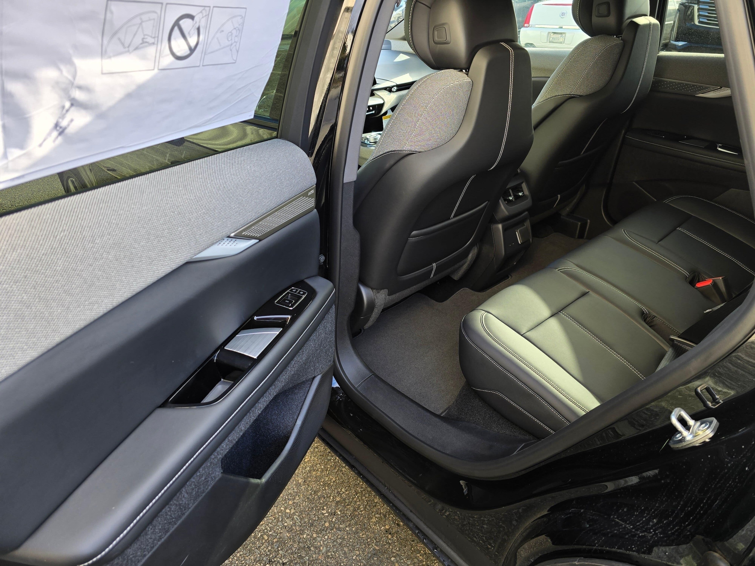 2026 Cadillac OPTIQ Luxury - Photo 18
