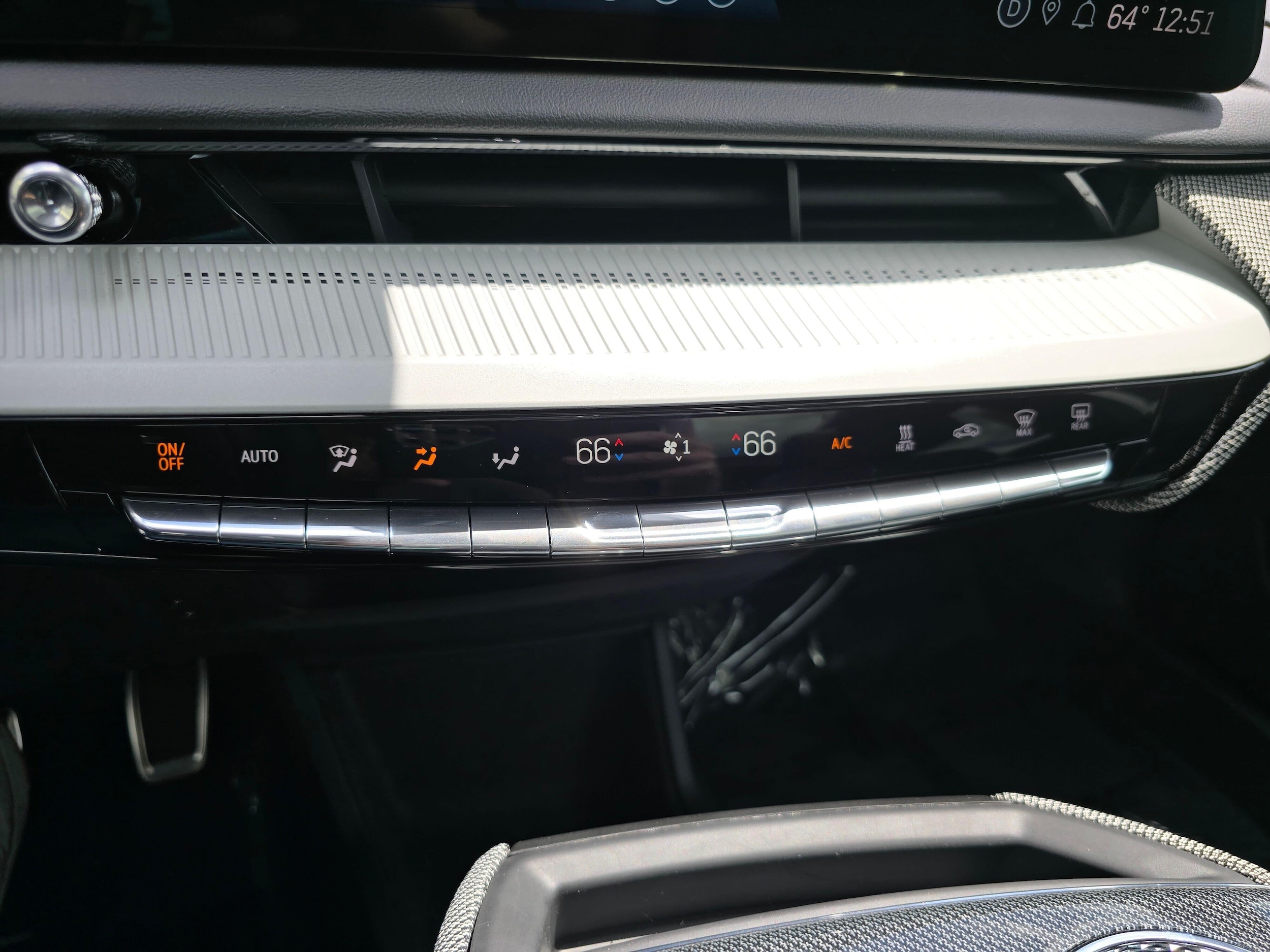 2026 Cadillac OPTIQ Premium Luxury - Photo 45
