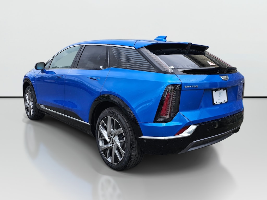 New 2026 CADILLAC OPTIQ Luxury SUV