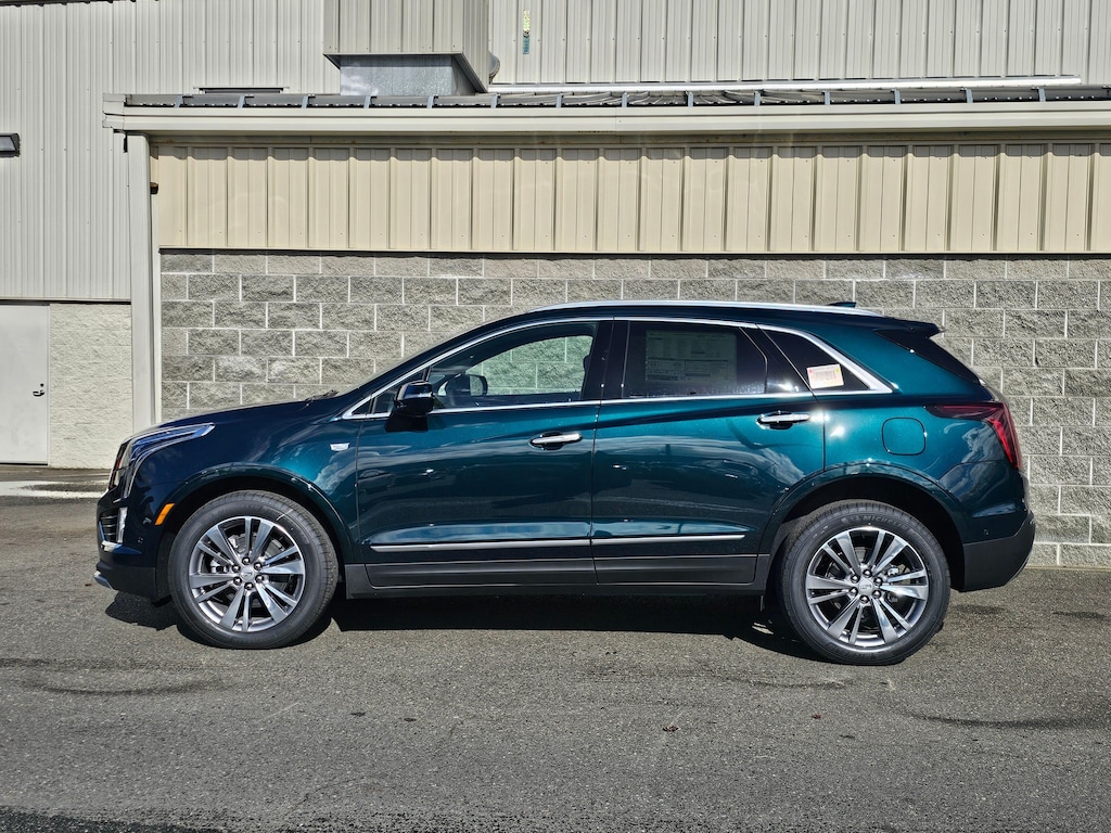 New 2026 CADILLAC XT5 Premium Luxury SUV