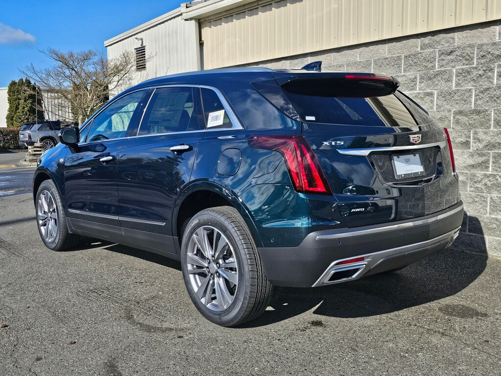 New 2026 CADILLAC XT5 Premium Luxury SUV