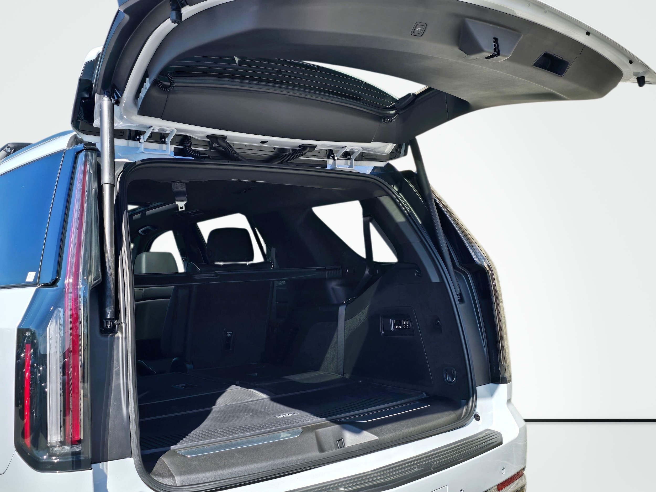 2026 Cadillac Escalade Luxury - Photo 13