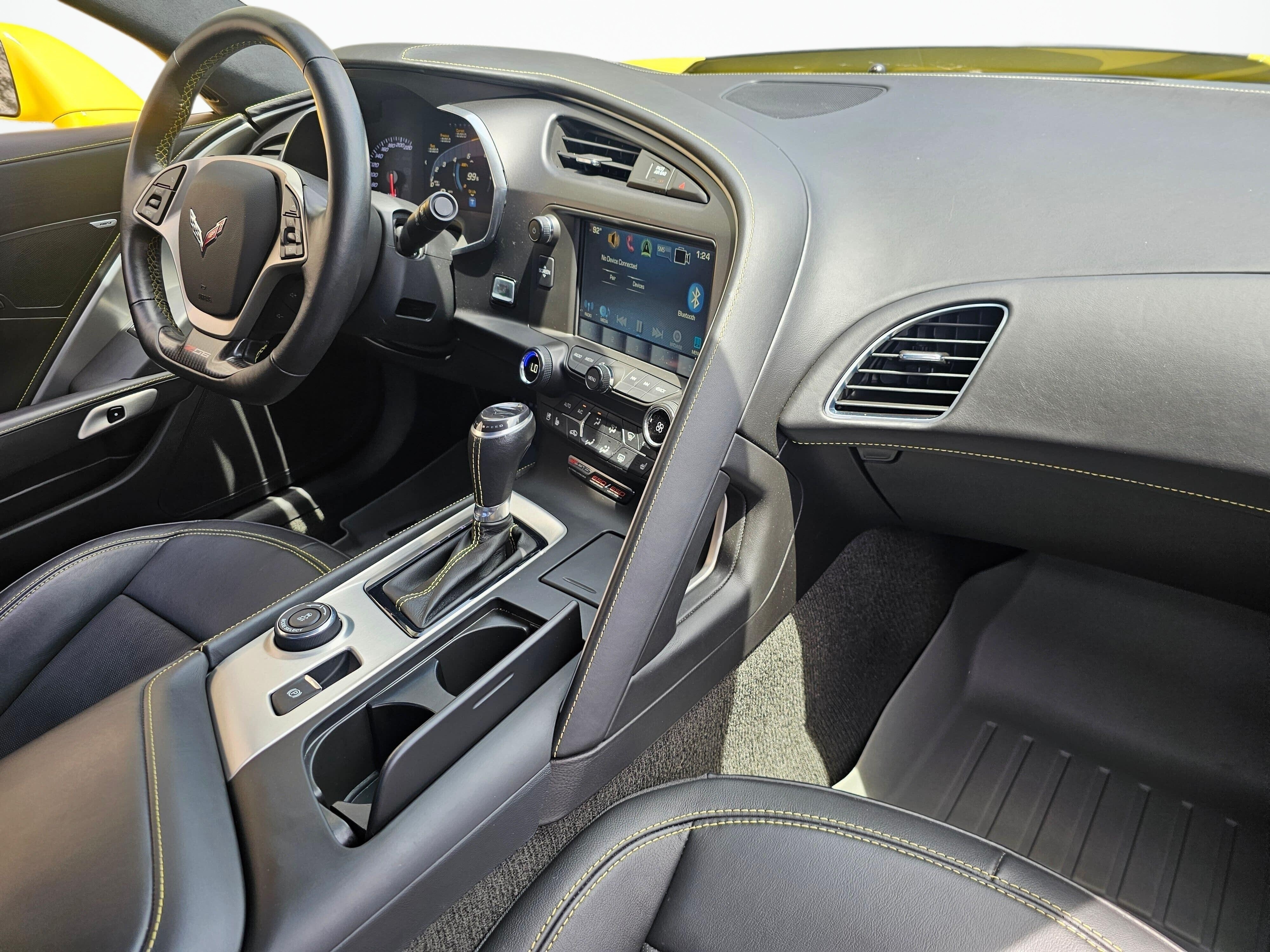 2016 Chevrolet Corvette 3LZ - Photo 16