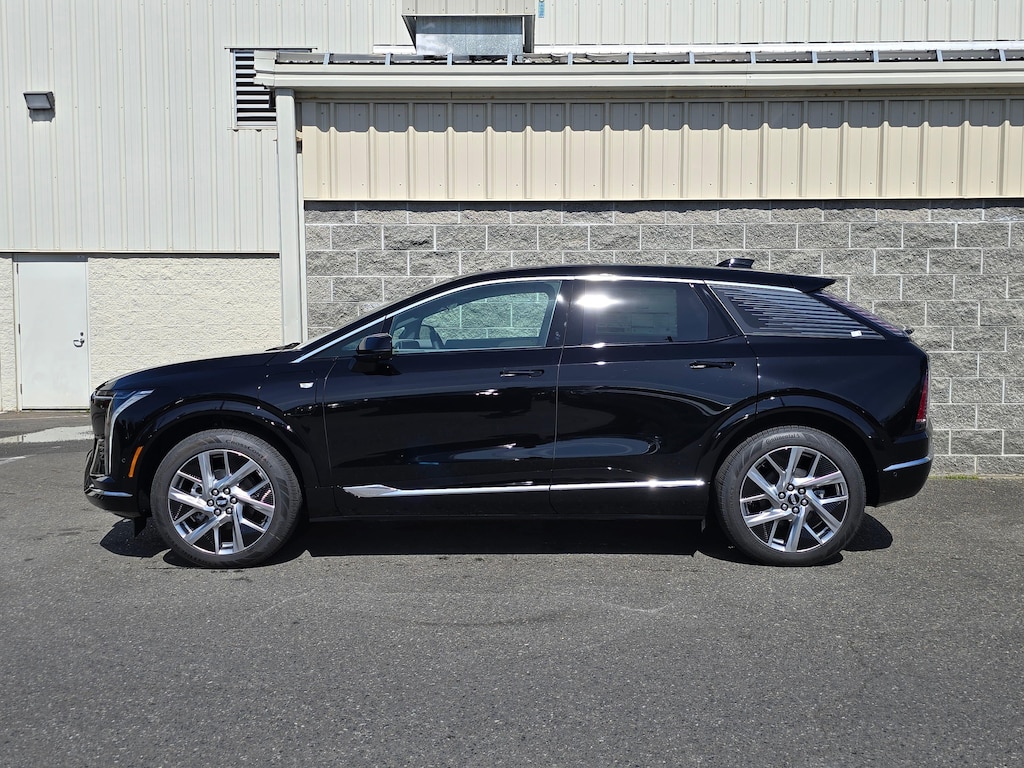 New 2026 CADILLAC OPTIQ Premium Luxury SUV