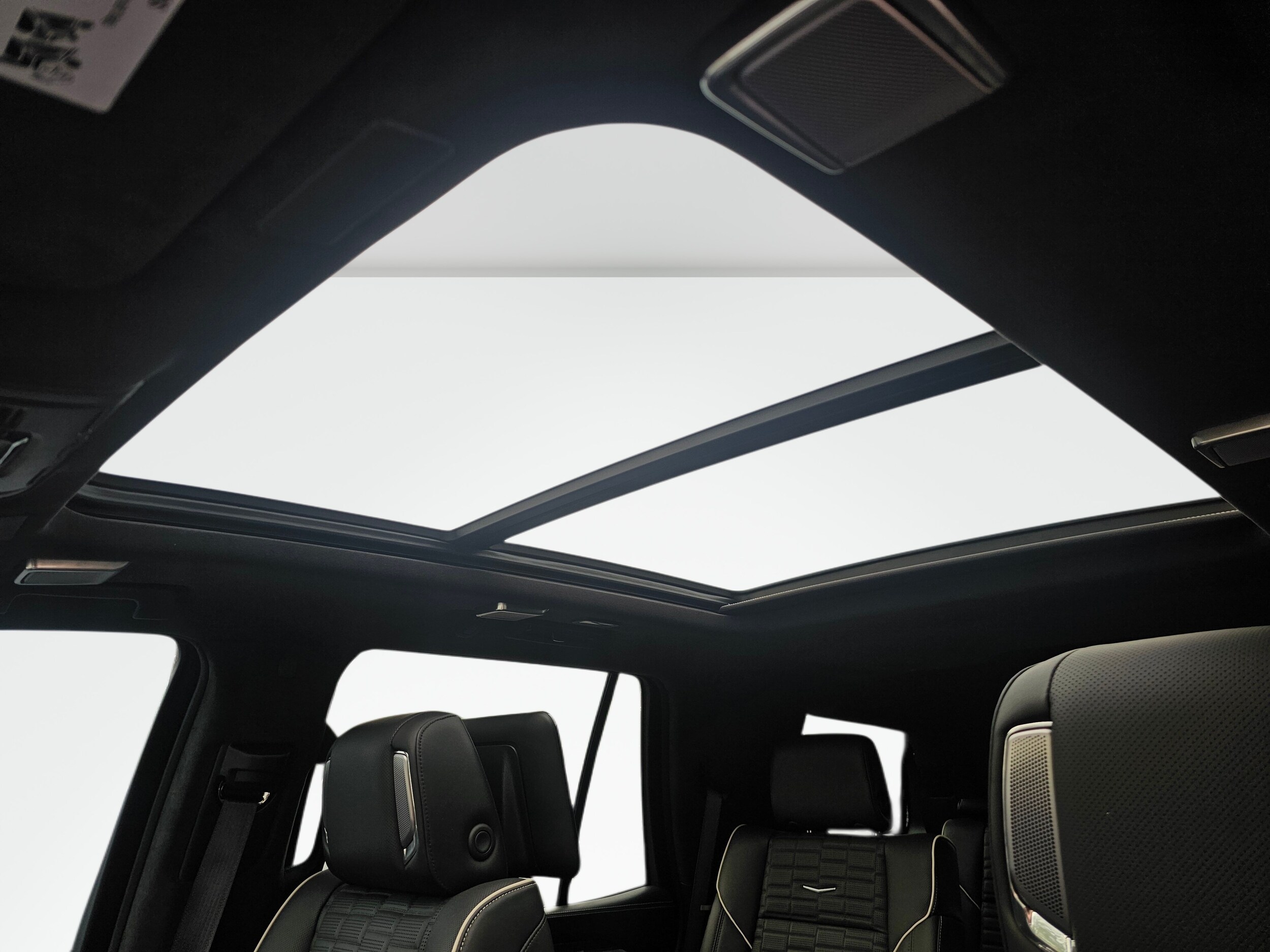 2025 Cadillac Escalade V-Series - Photo 26