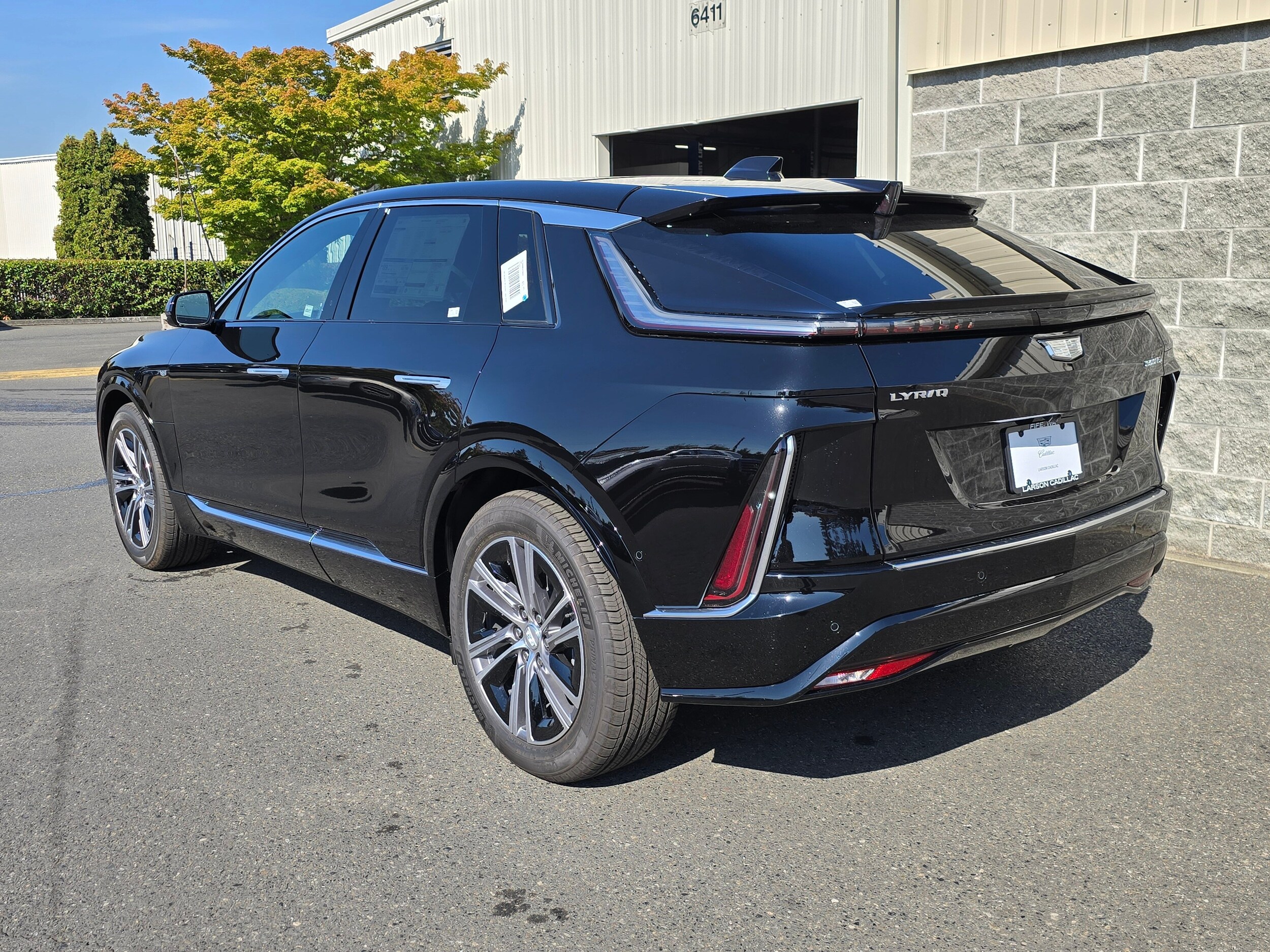 2026 Cadillac Lyriq Luxury photo 3