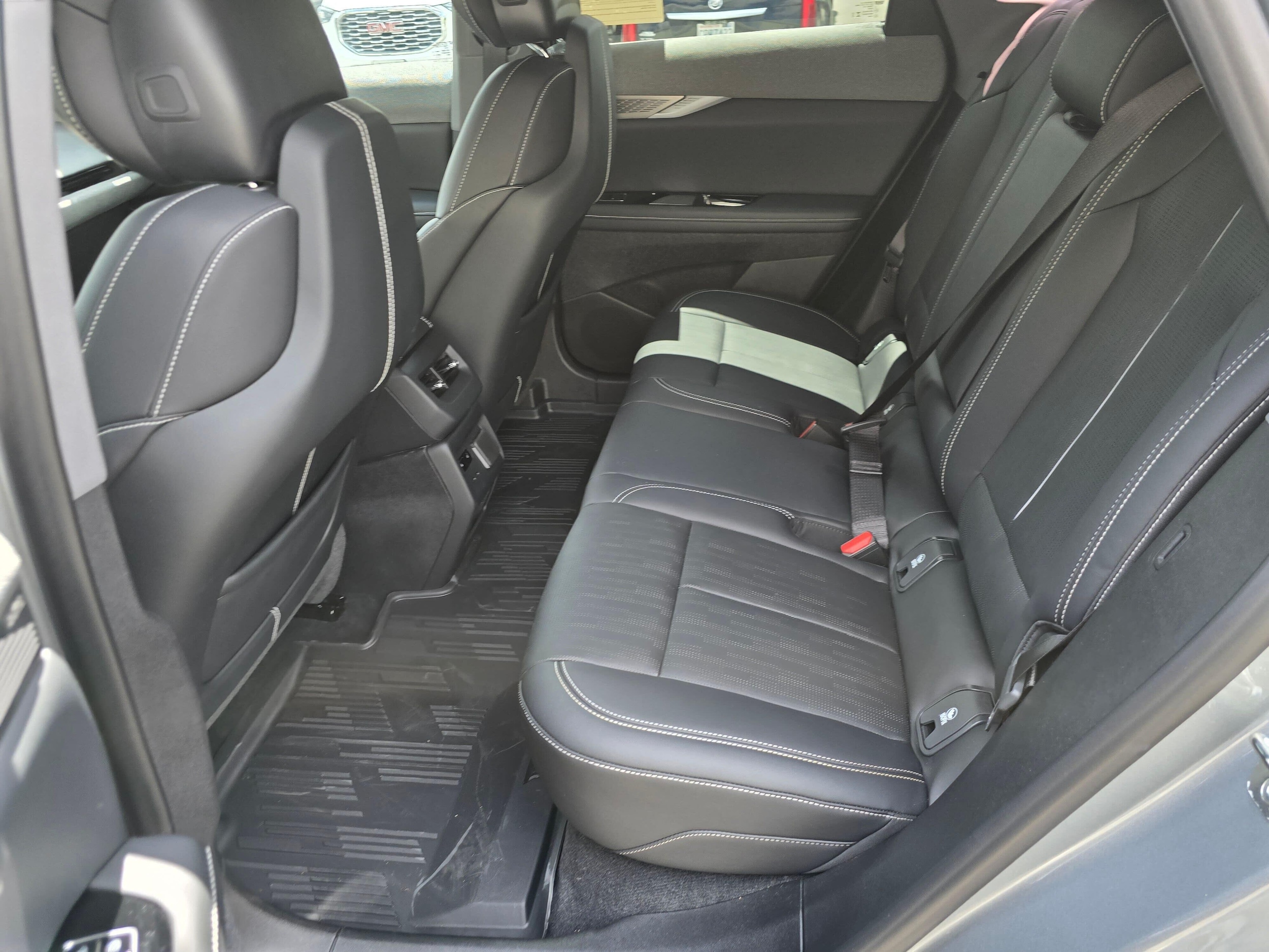 2026 Cadillac OPTIQ Premium Luxury - Photo 27