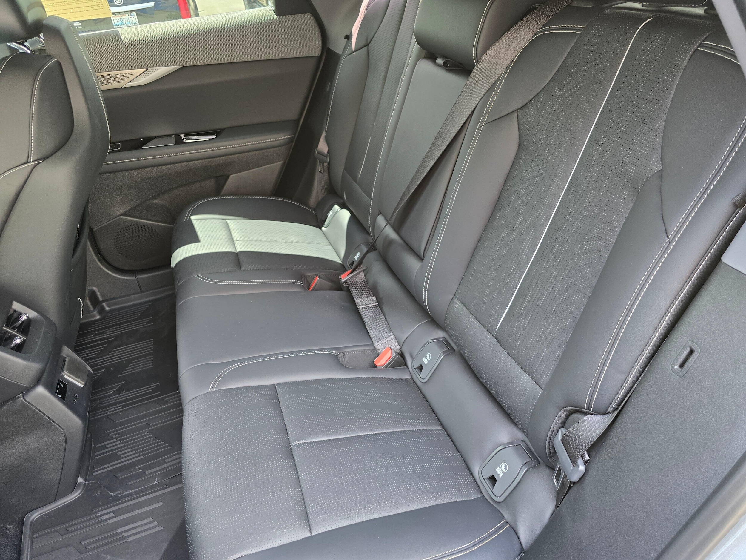 2026 Cadillac OPTIQ Premium Luxury - Photo 28