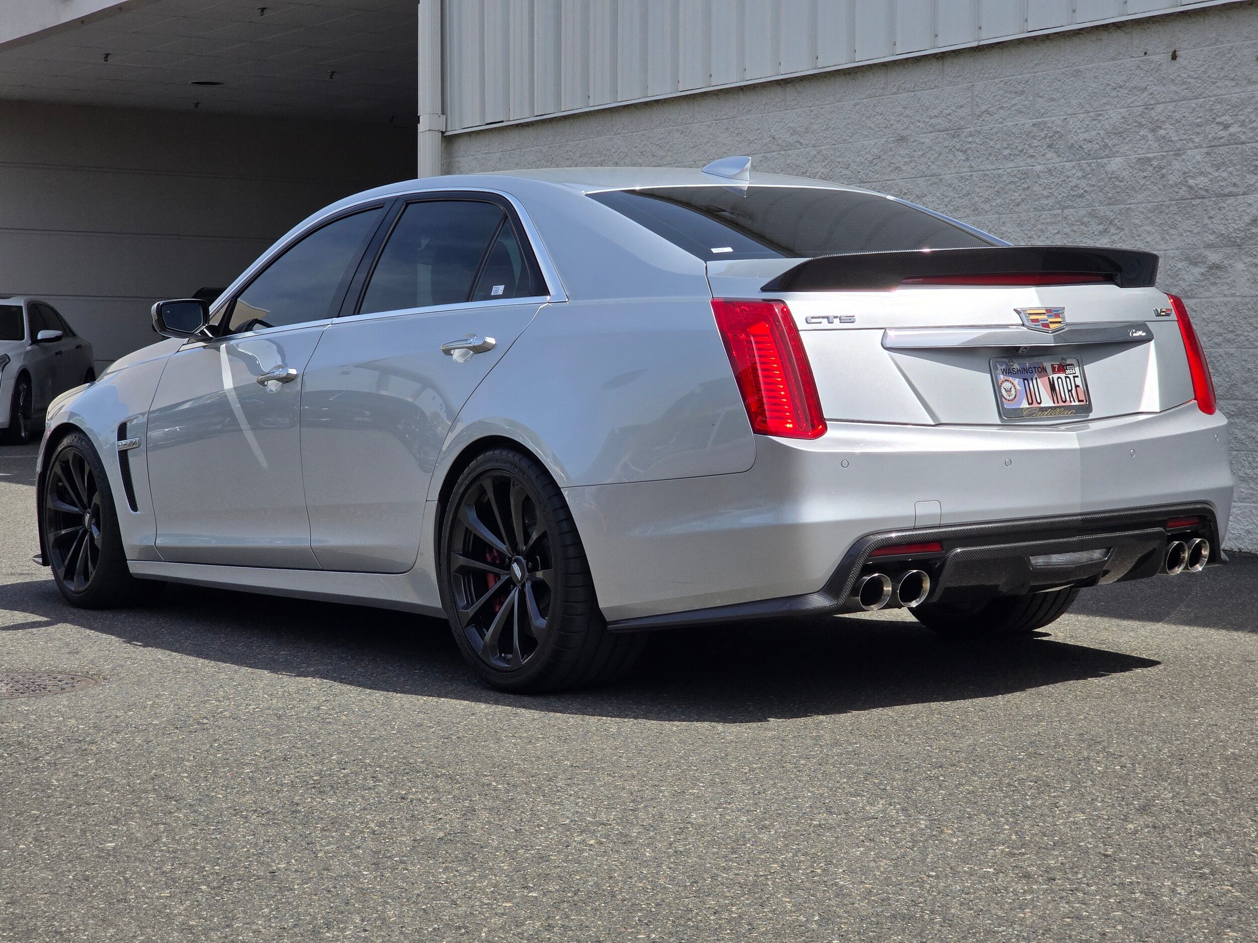 2016 Cadillac CTS V photo 3