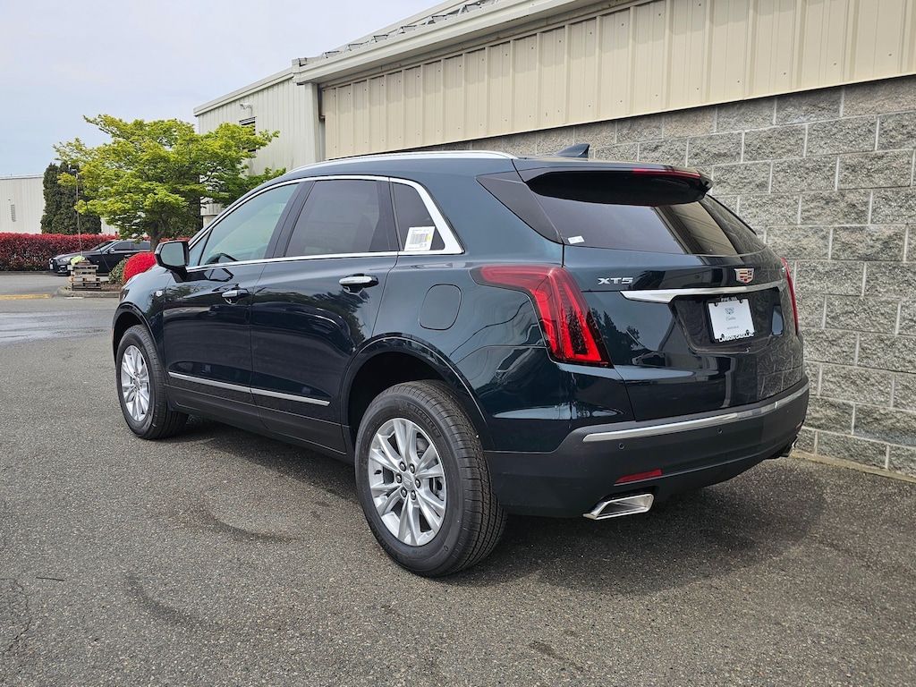 New 2026 CADILLAC XT5 Luxury SUV
