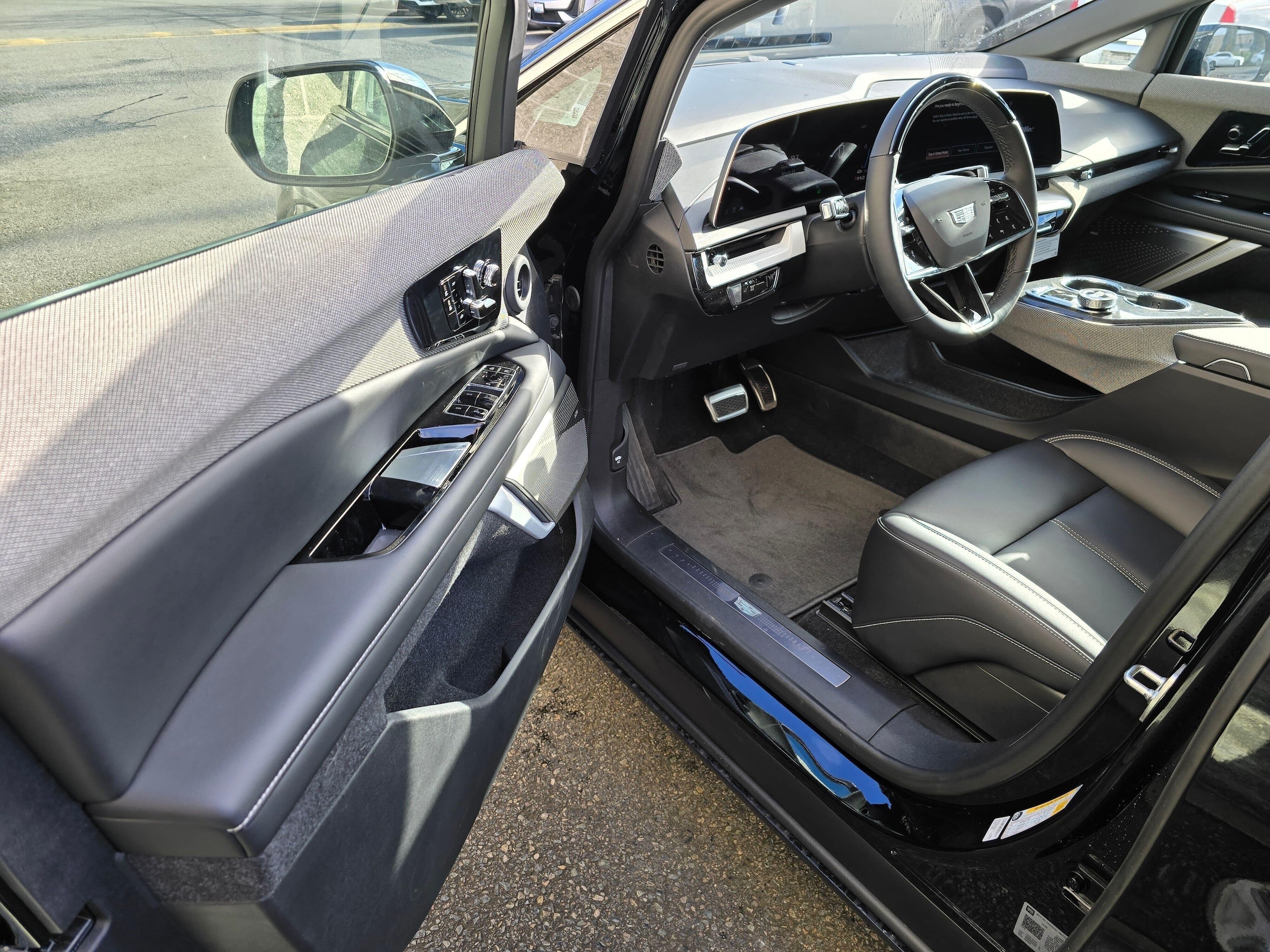 2026 Cadillac OPTIQ Luxury - Photo 25