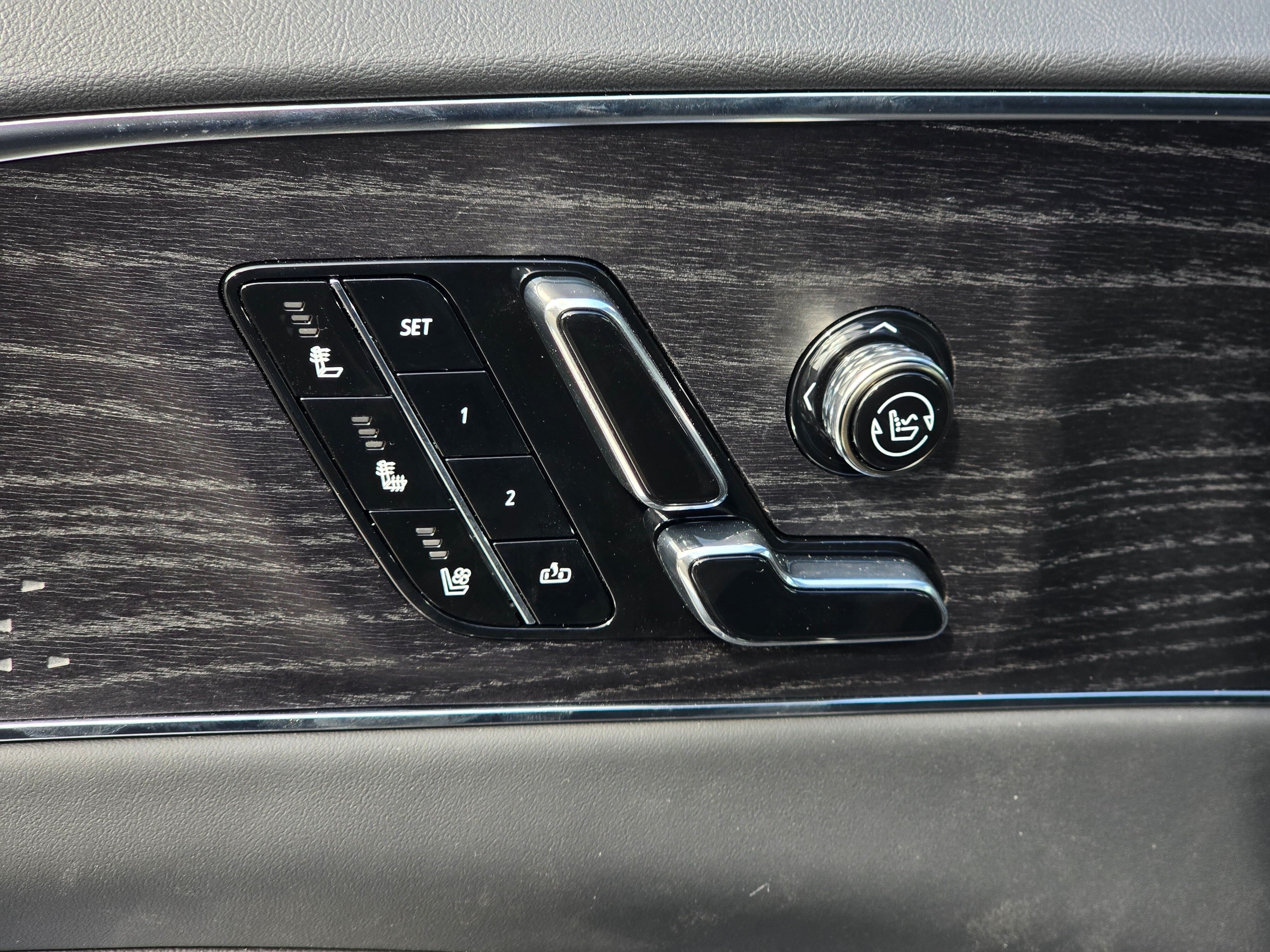 2027 Cadillac LYRIQ Signature Sport - Photo 35