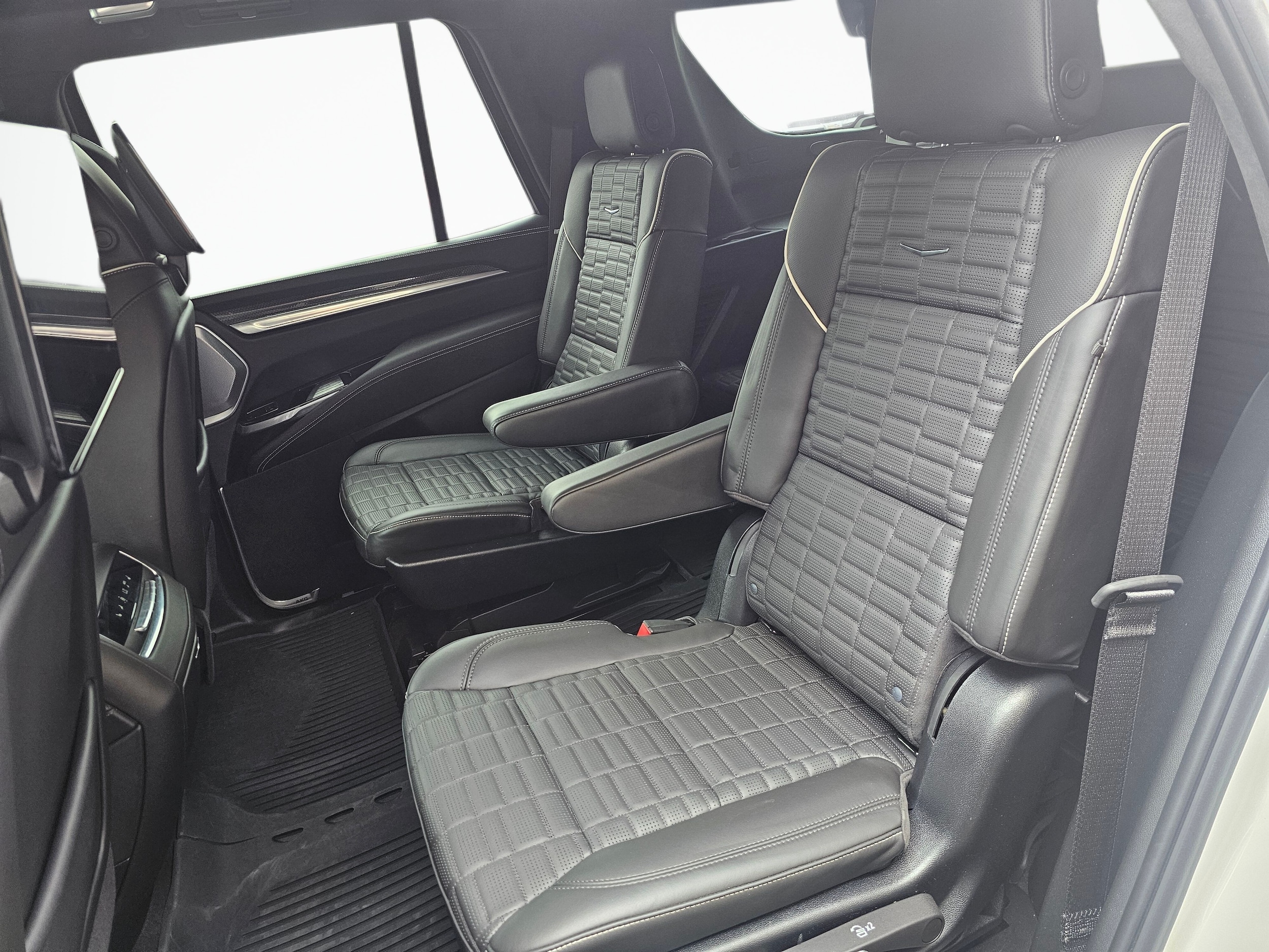 2025 Cadillac Escalade V-Series - Photo 20