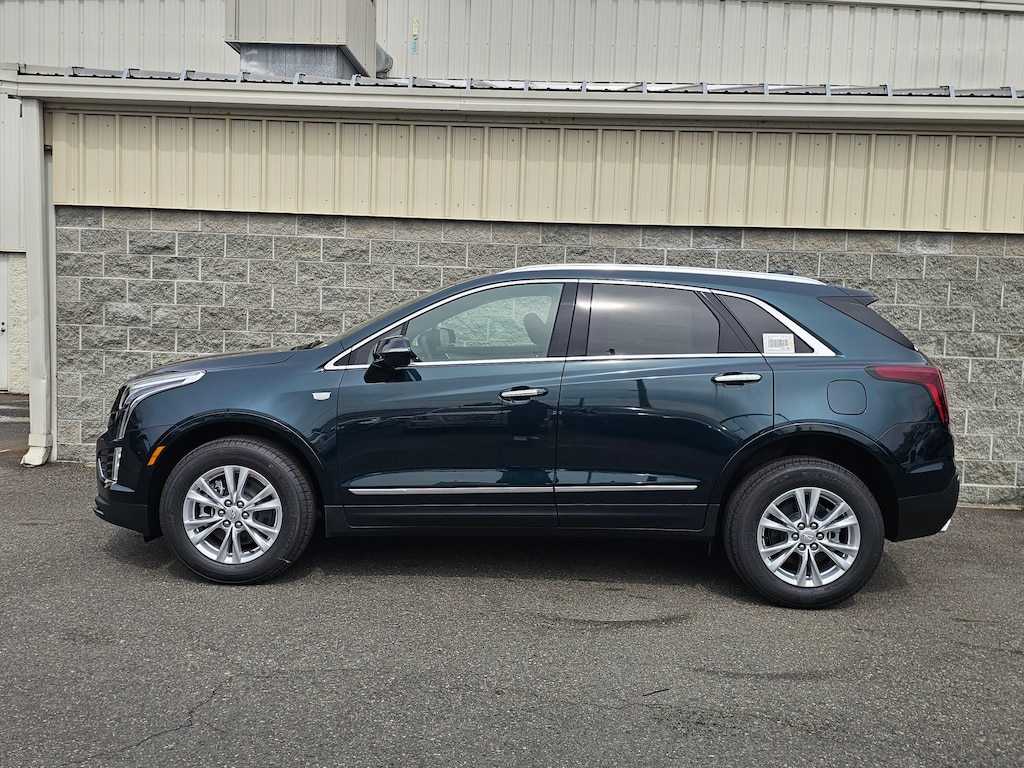 New 2026 CADILLAC XT5 Luxury SUV
