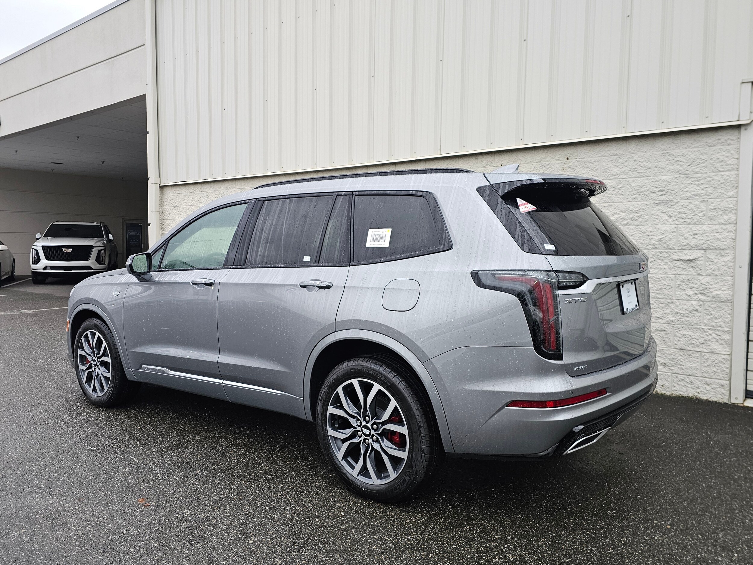 2025 Cadillac XT6 Sport photo 3