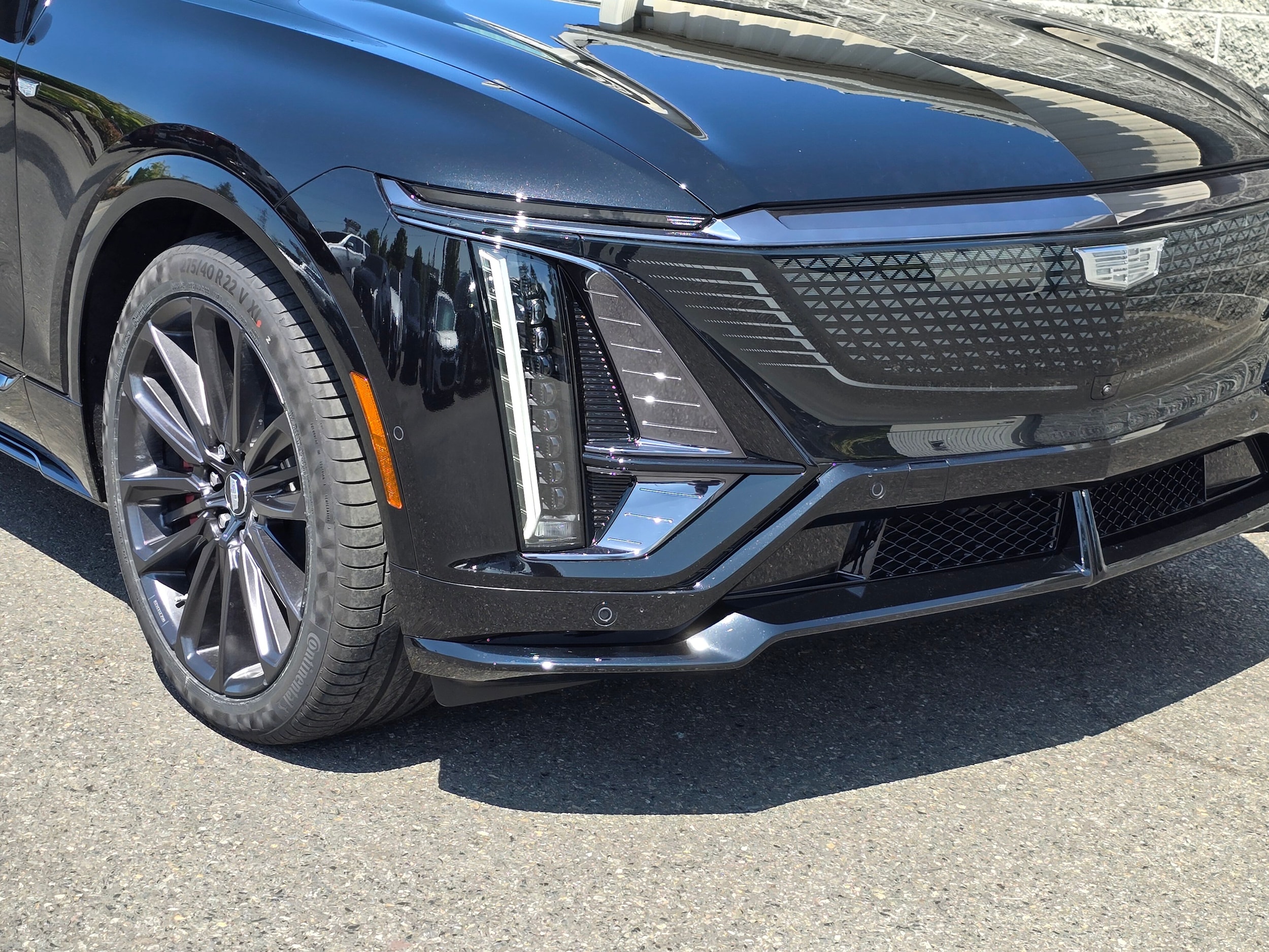 2026 Cadillac LYRIQ V Premium - Photo 13