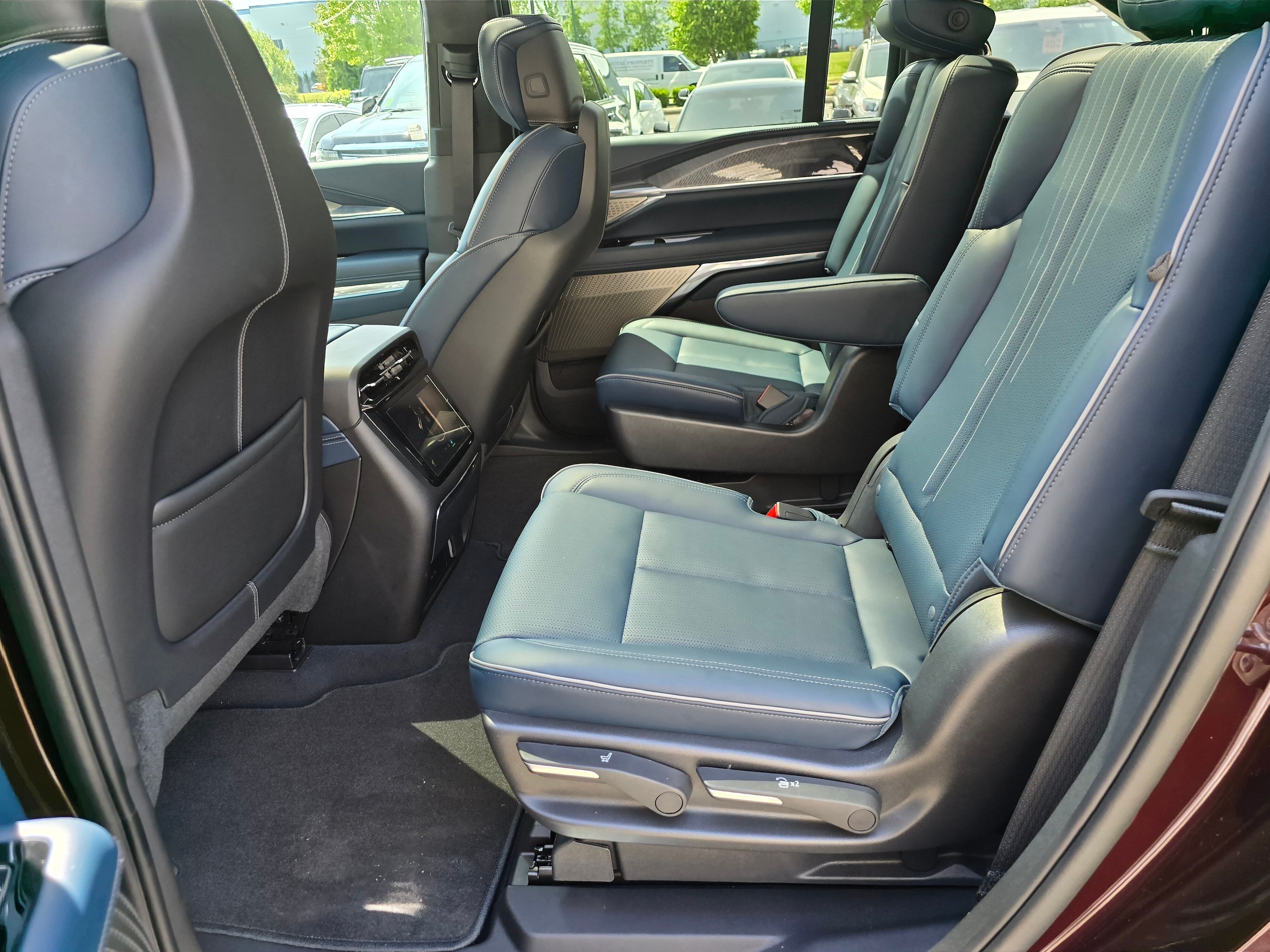 2025 Cadillac Escalade IQ Luxury 2 - Photo 17