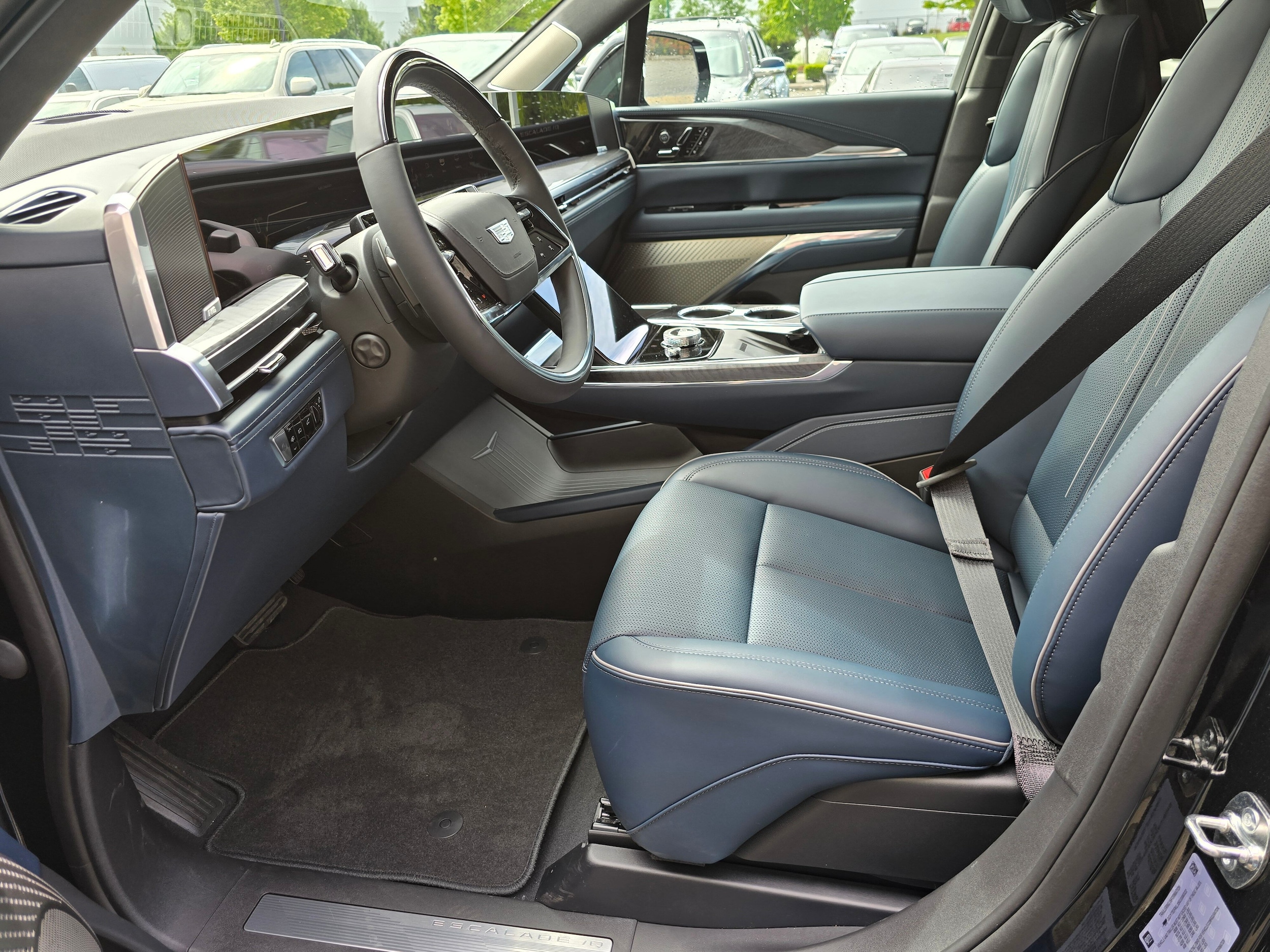 2025 Cadillac Escalade IQ Sport 2 - Photo 25