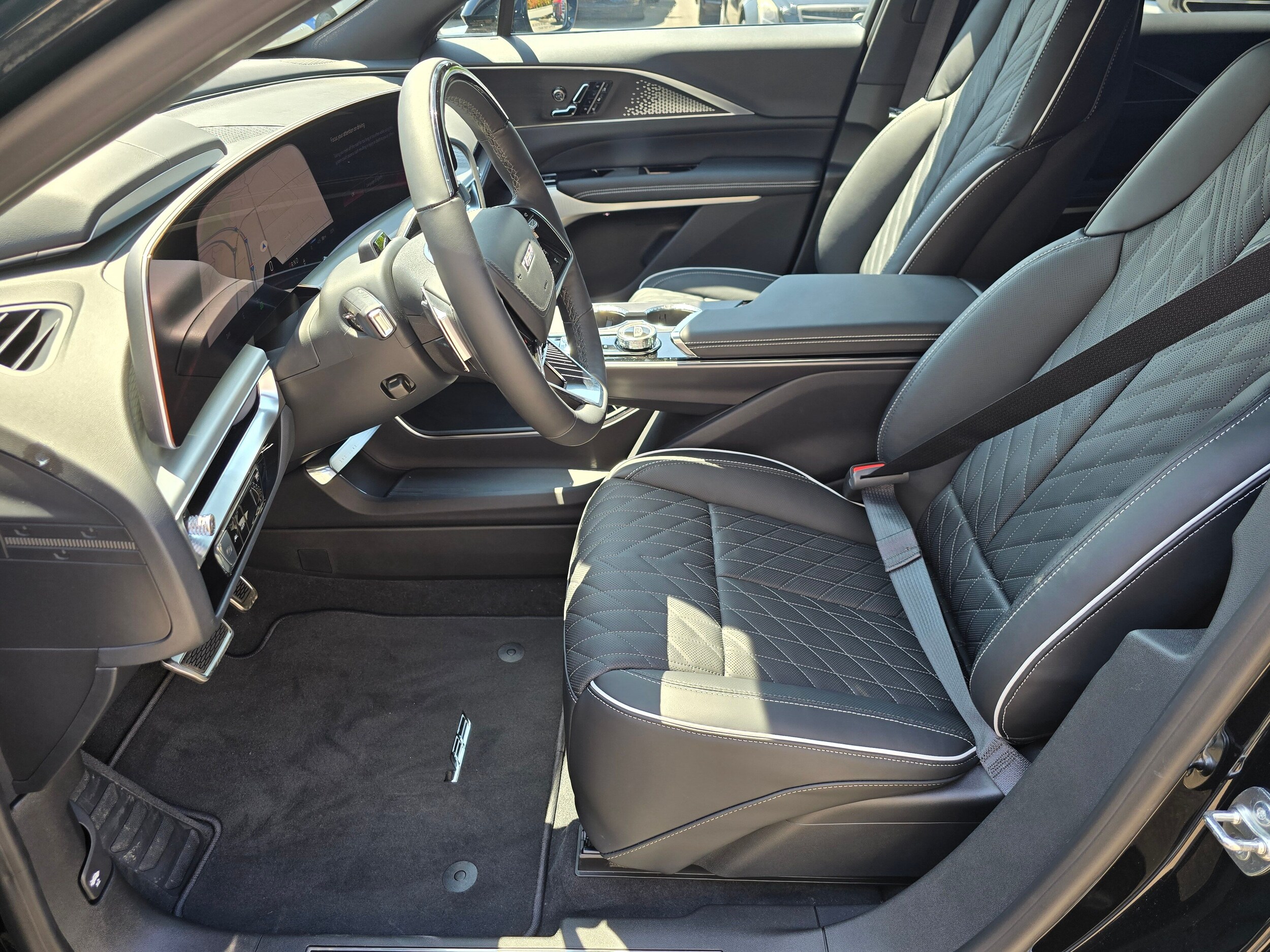 2026 Cadillac LYRIQ V Premium - Photo 23