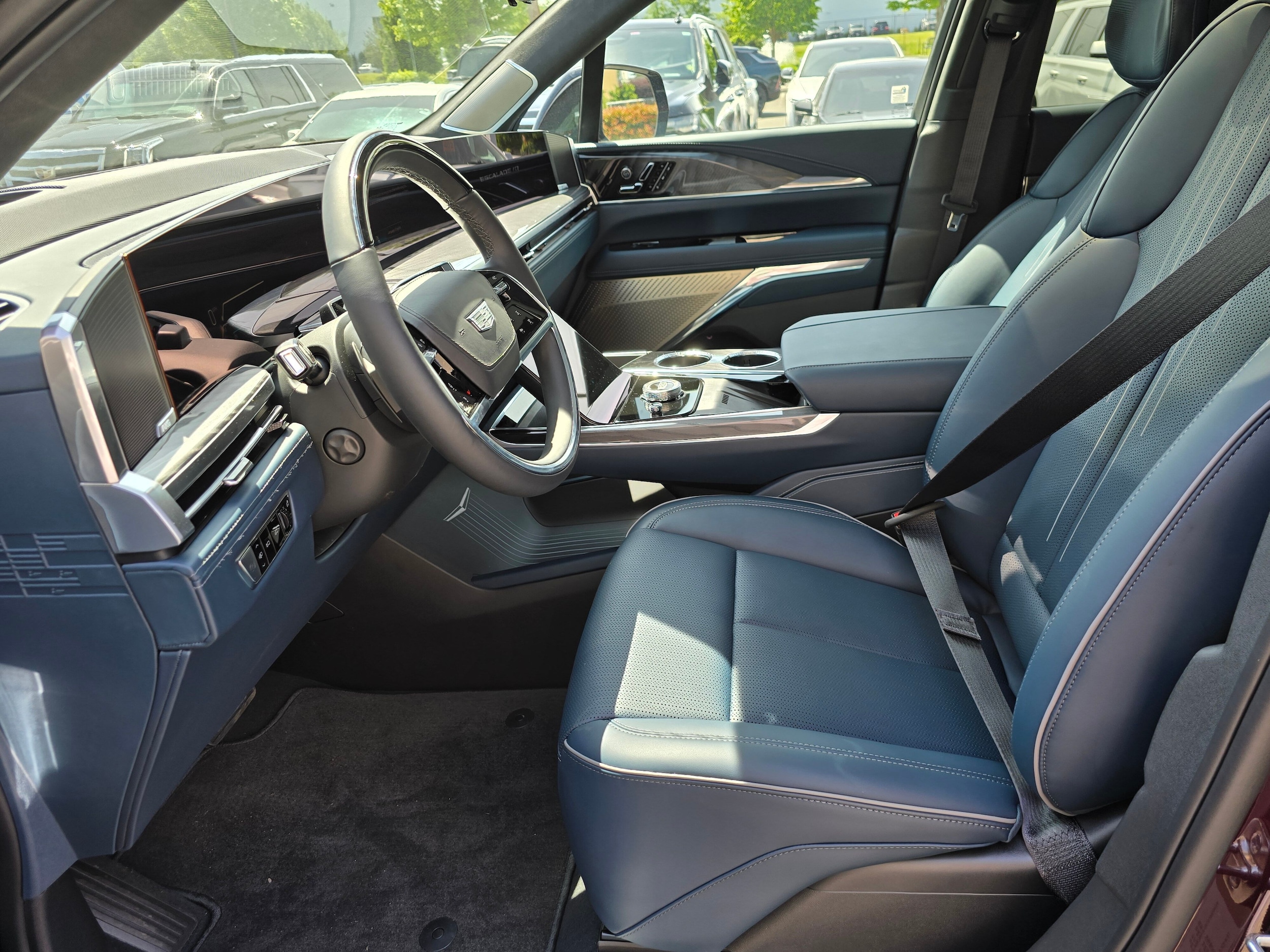 2025 Cadillac Escalade IQ Luxury 2 - Photo 24
