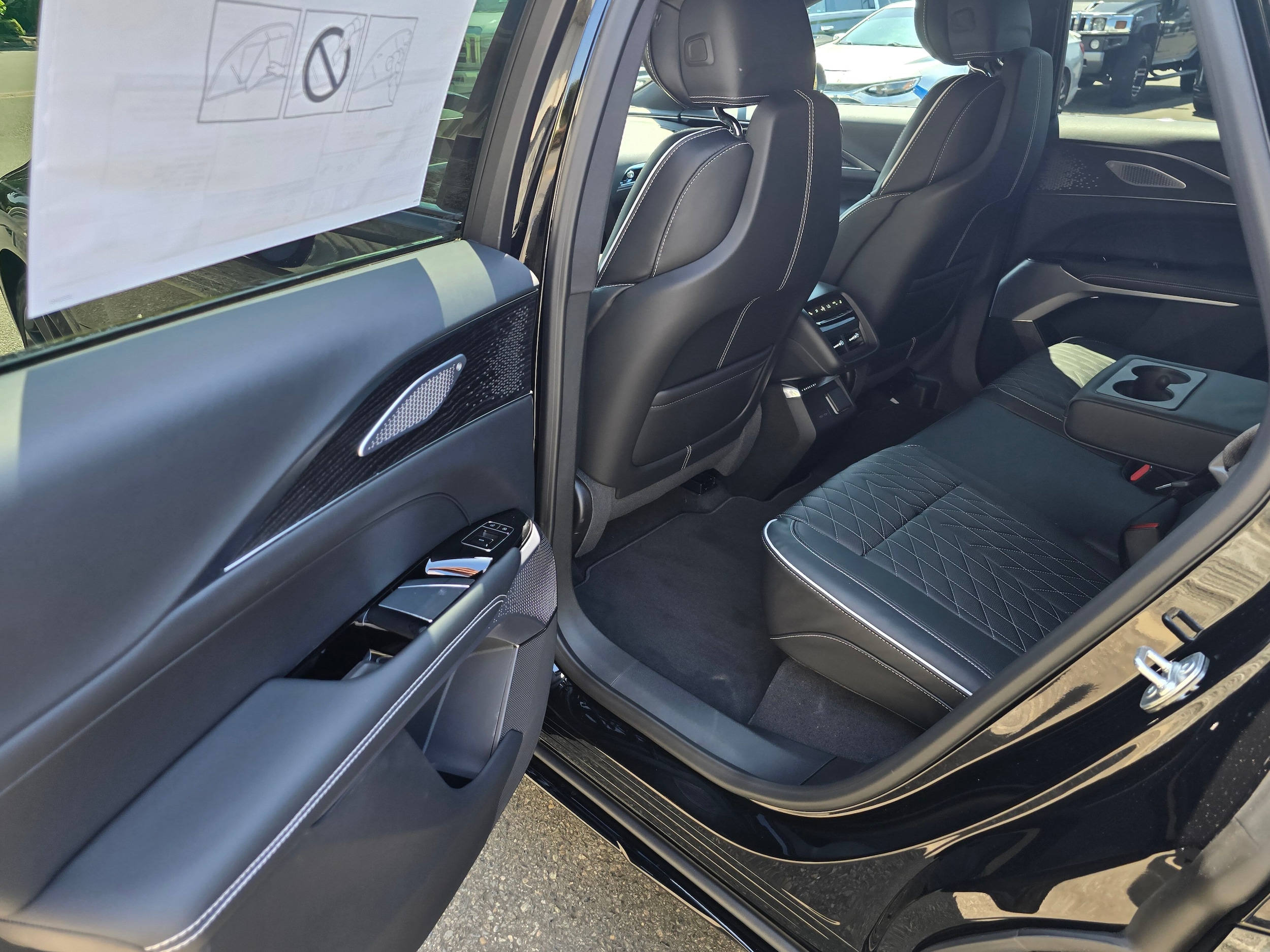2026 Cadillac LYRIQ V Premium - Photo 16