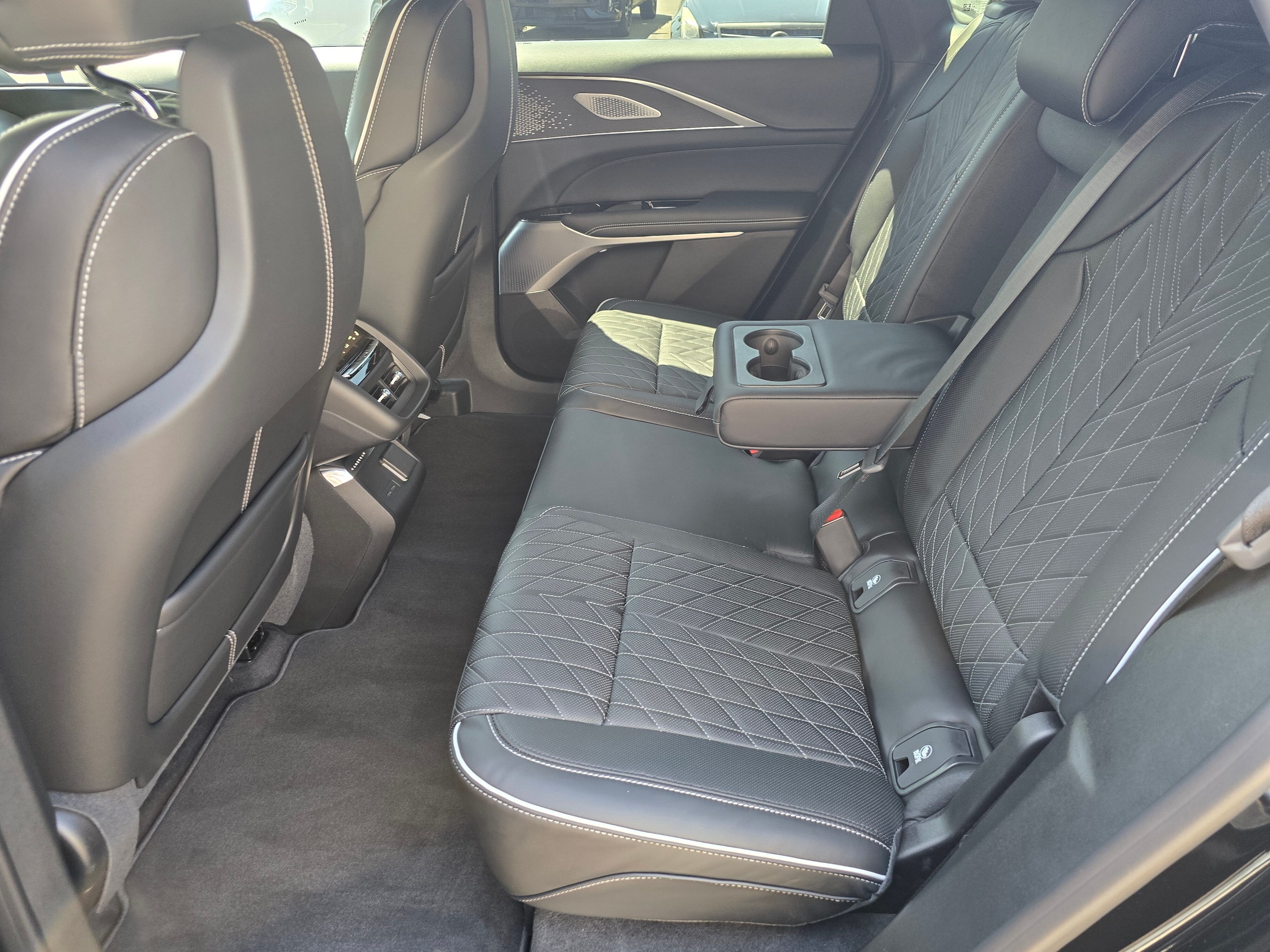 2026 Cadillac LYRIQ V Premium - Photo 17