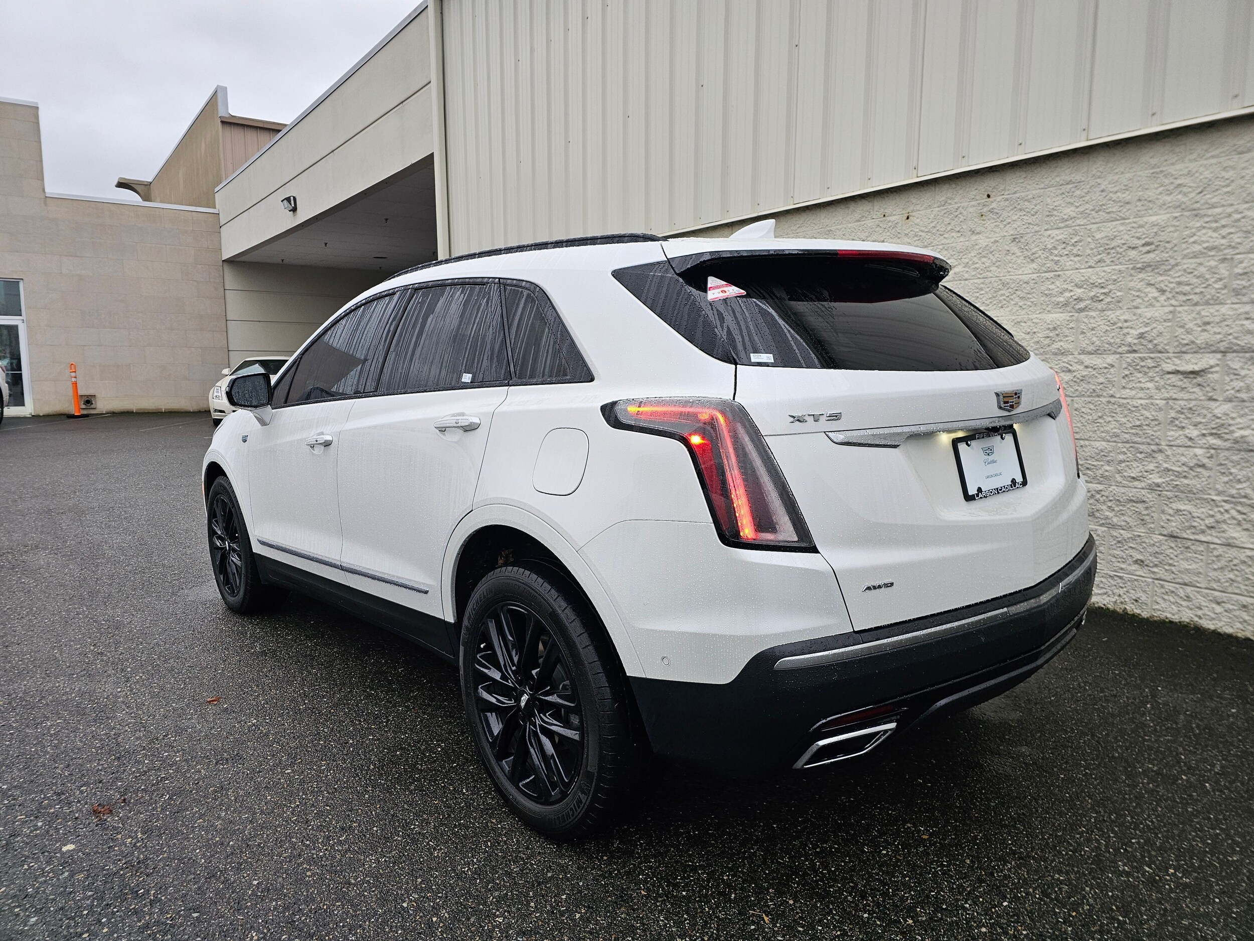 2021 Cadillac XT5 Sport photo 3