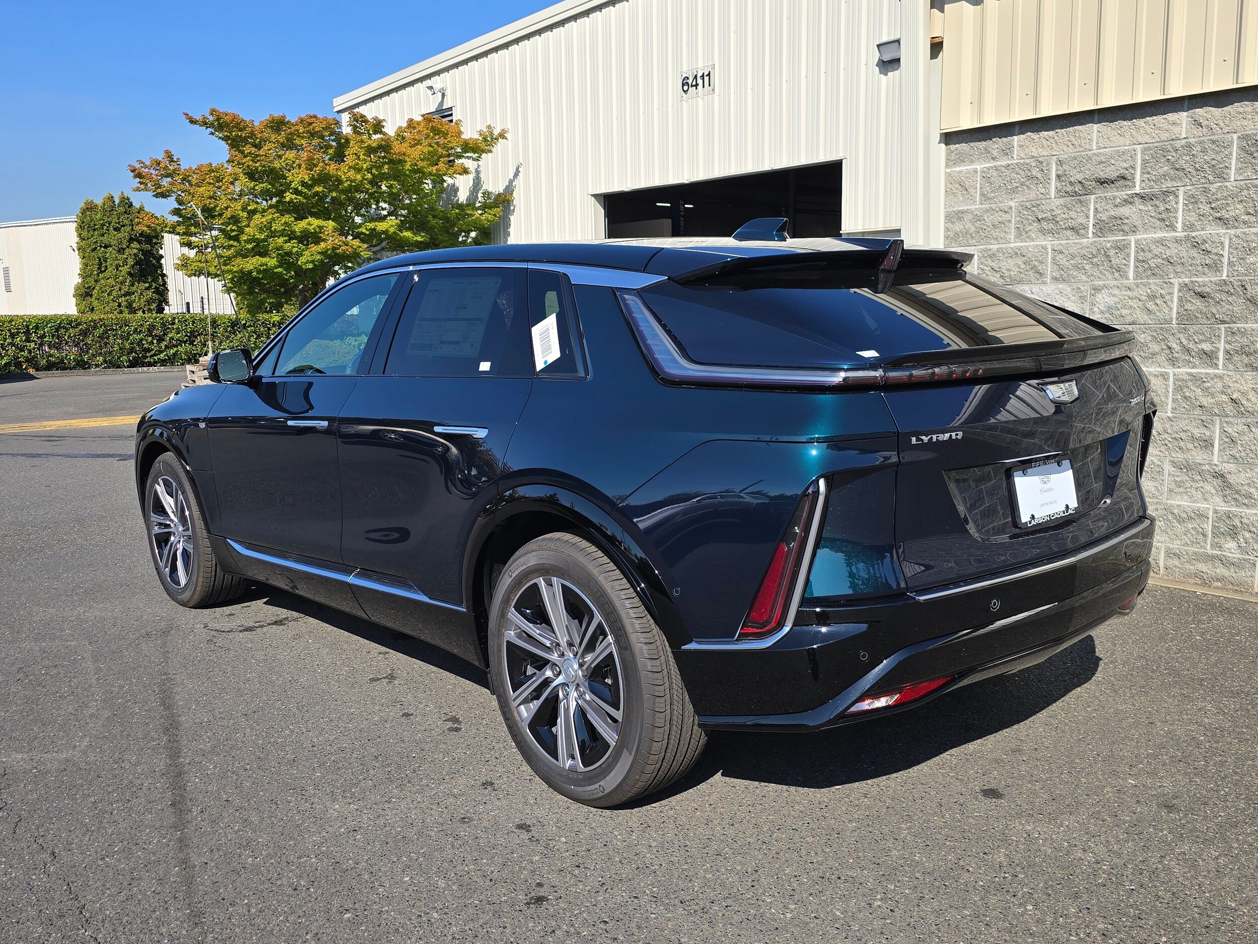 2026 Cadillac Lyriq Luxury photo 3