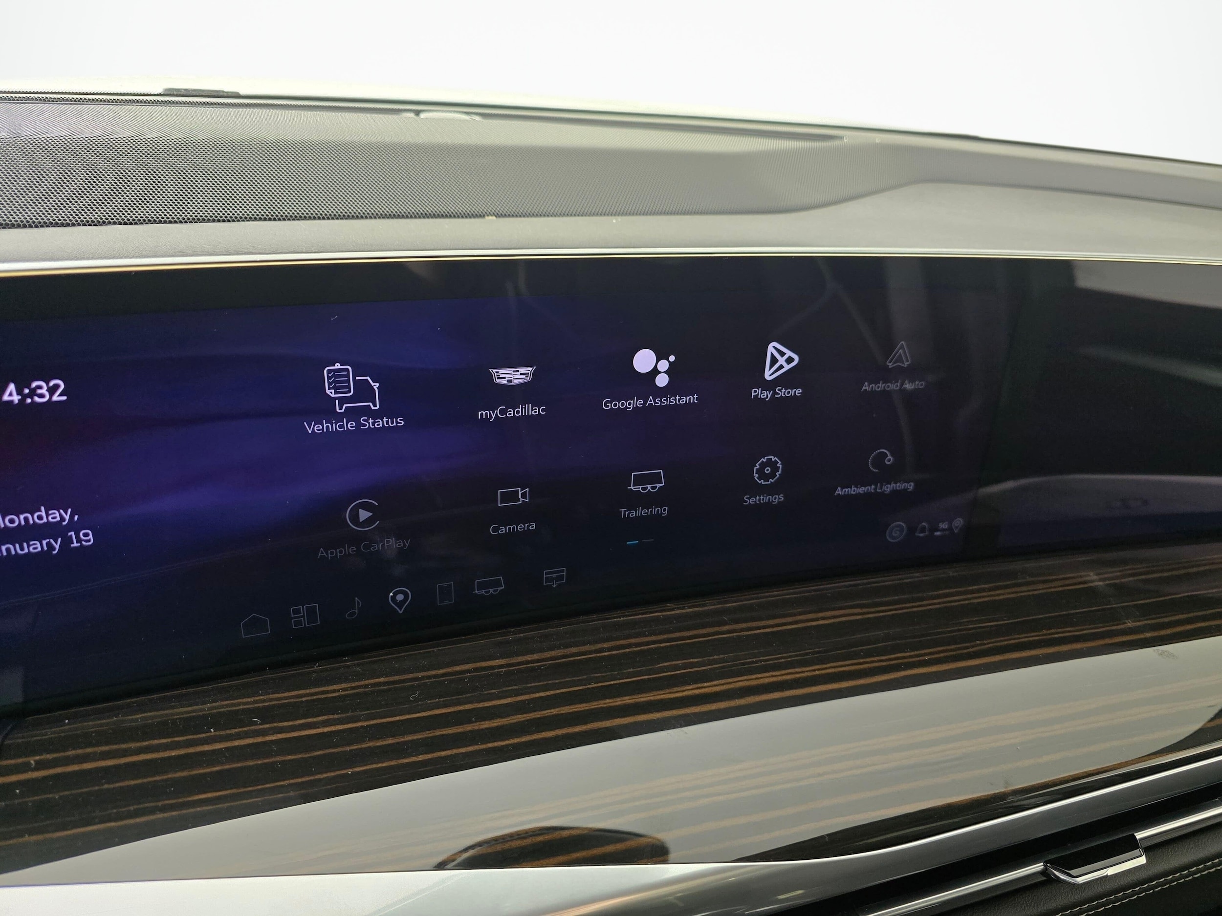 2026 Cadillac Escalade Luxury - Photo 33