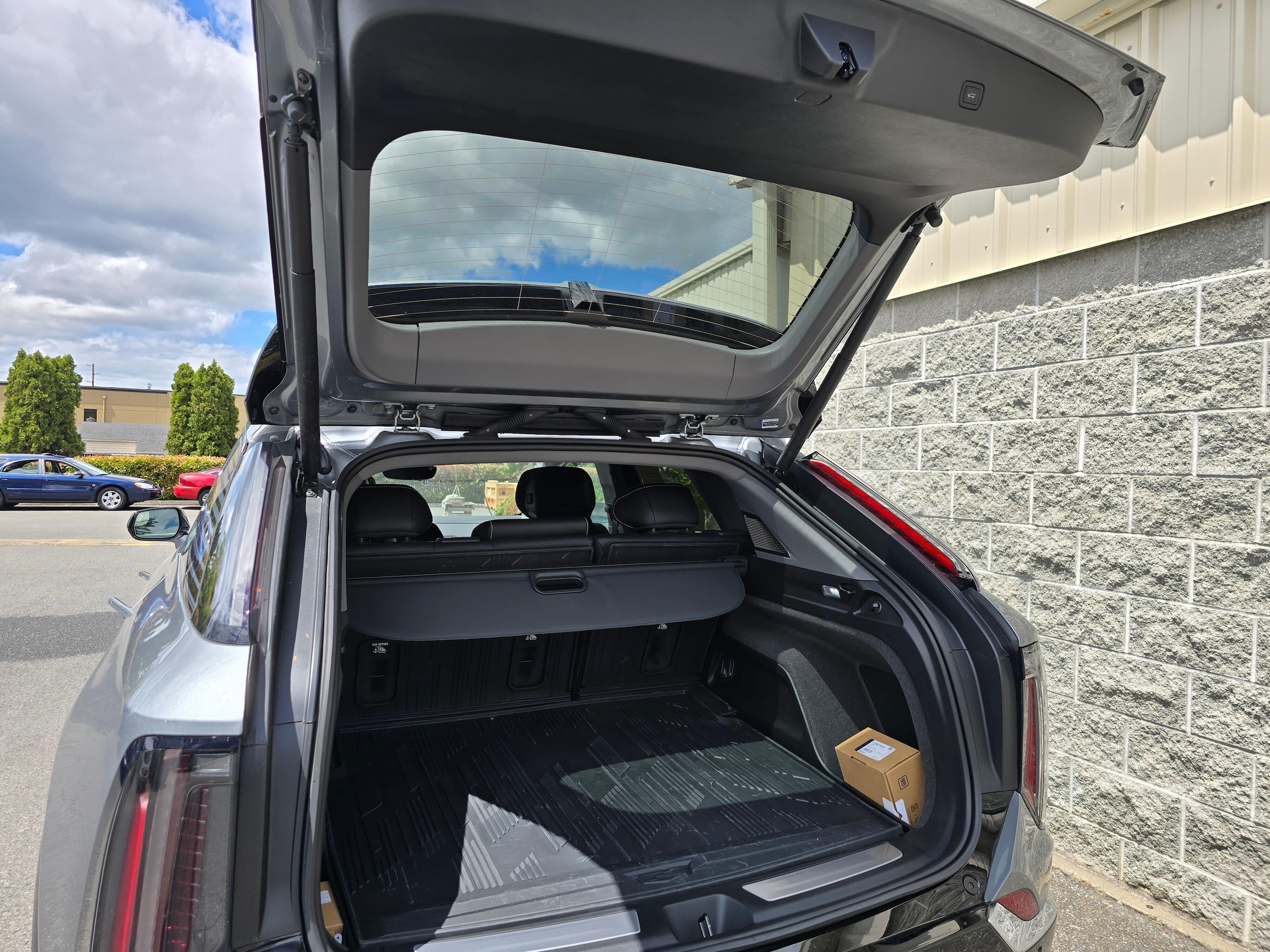 2026 Cadillac OPTIQ Premium Luxury - Photo 7