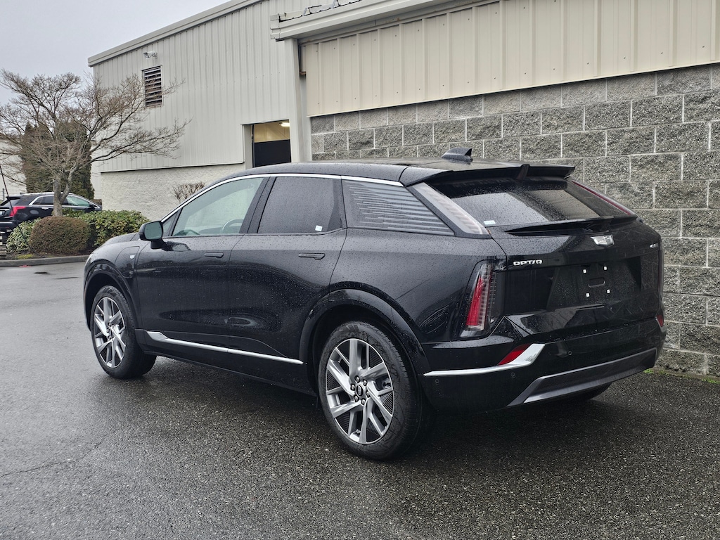 New 2026 CADILLAC OPTIQ Luxury SUV