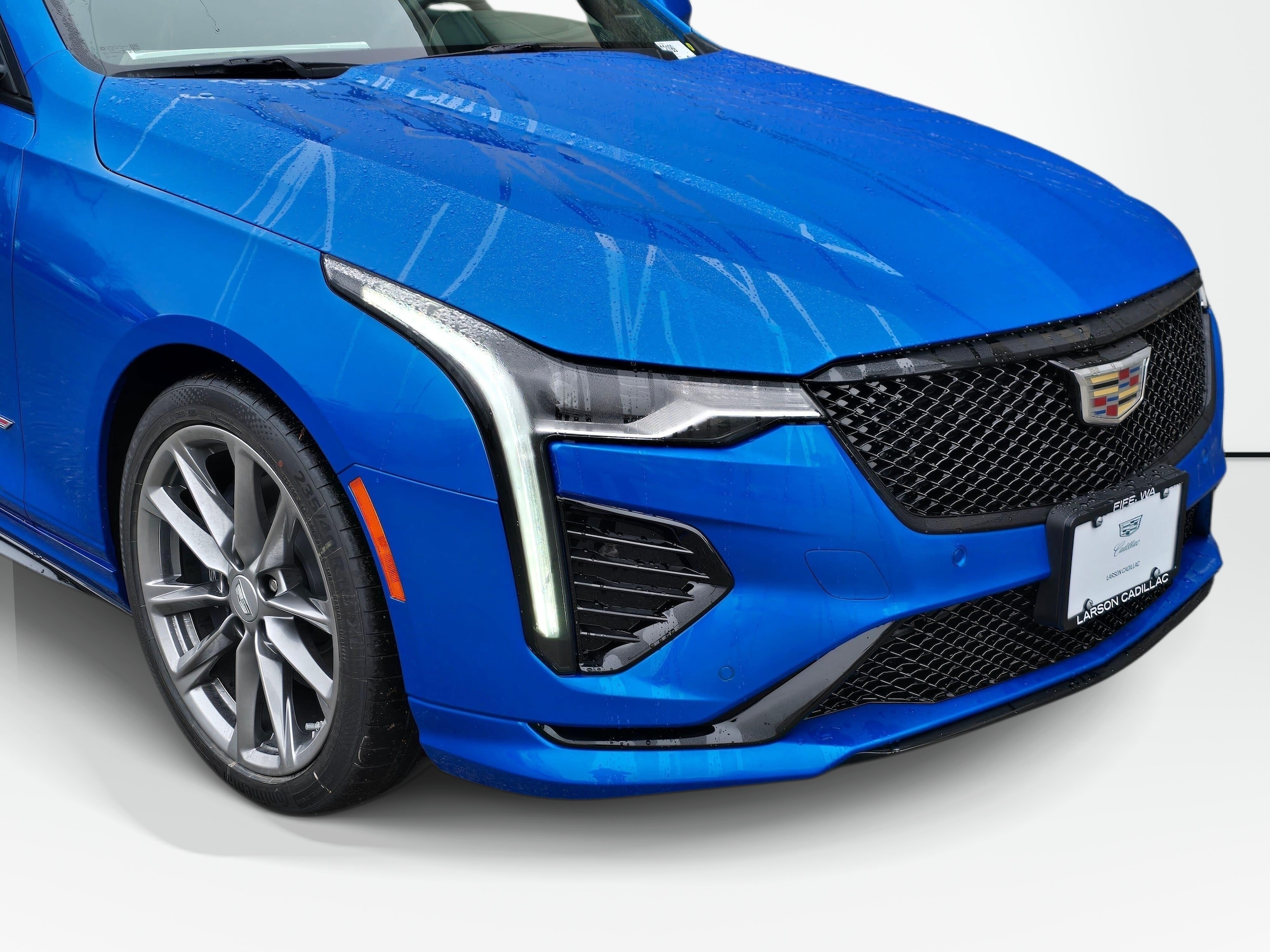 2026 Cadillac CT4 V-Series - Photo 13