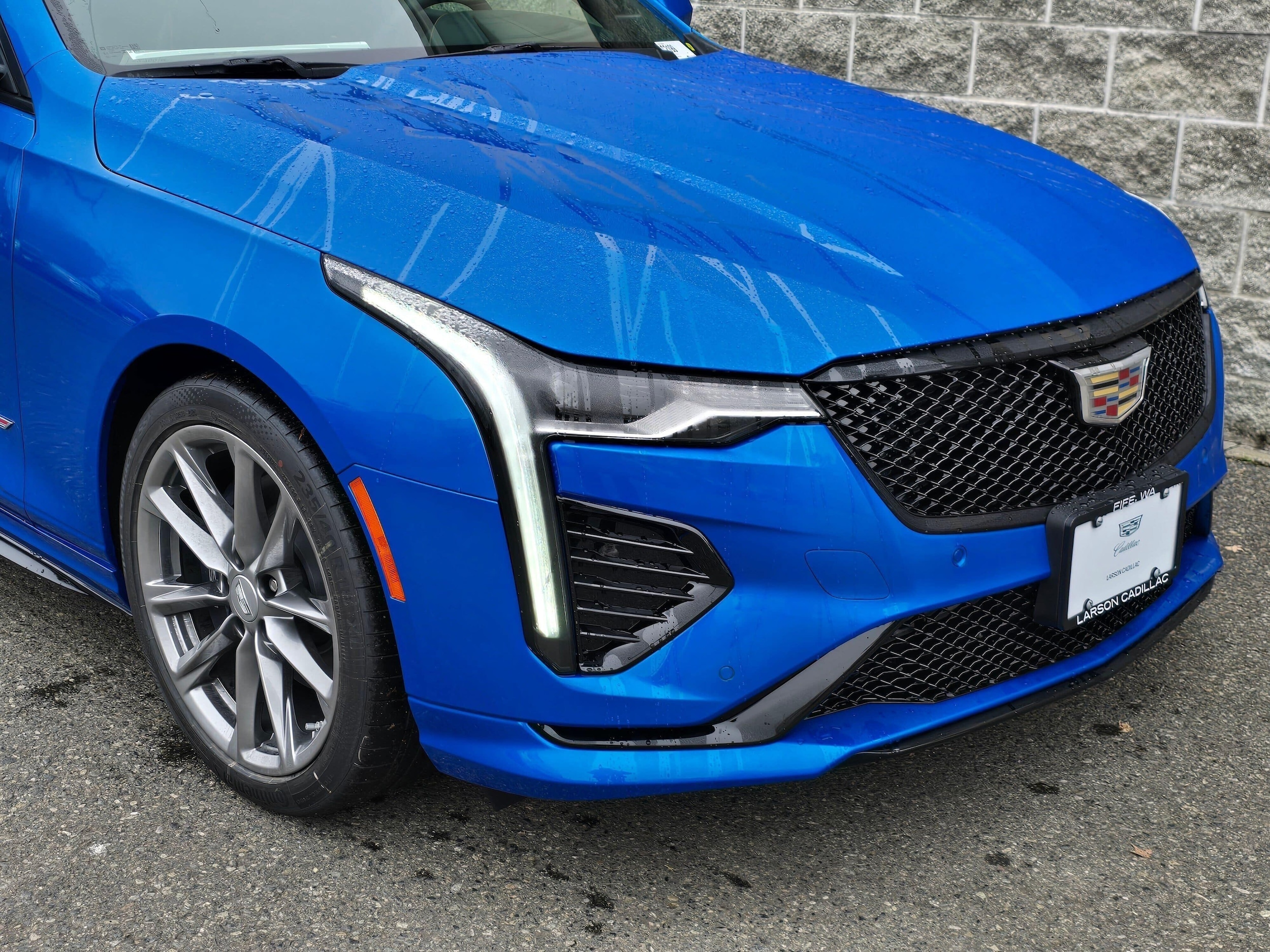 2026 Cadillac CT4 V-Series - Photo 13